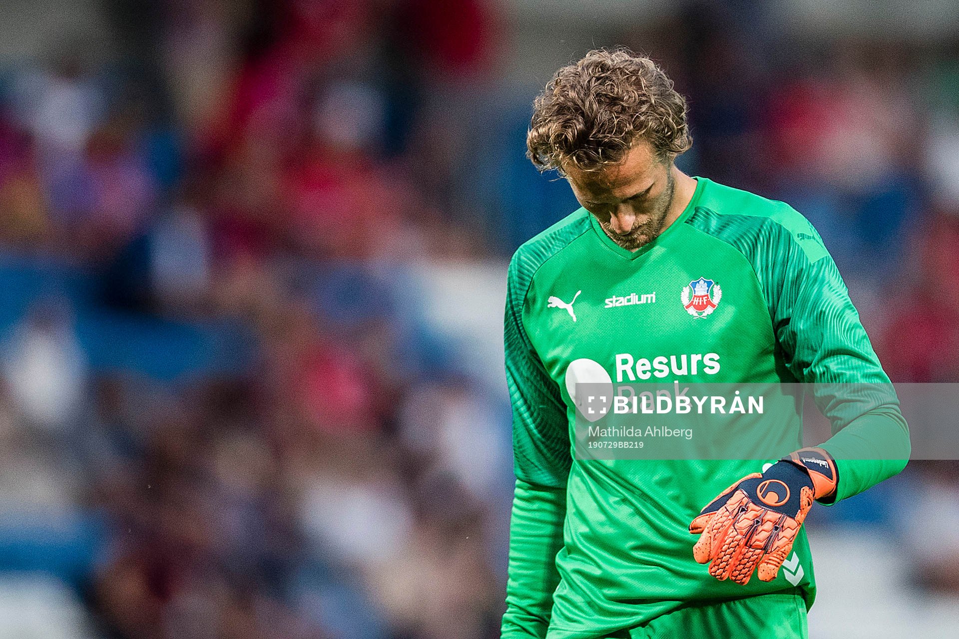 Helsingborgs målvakt Anders Lindegaard deppar