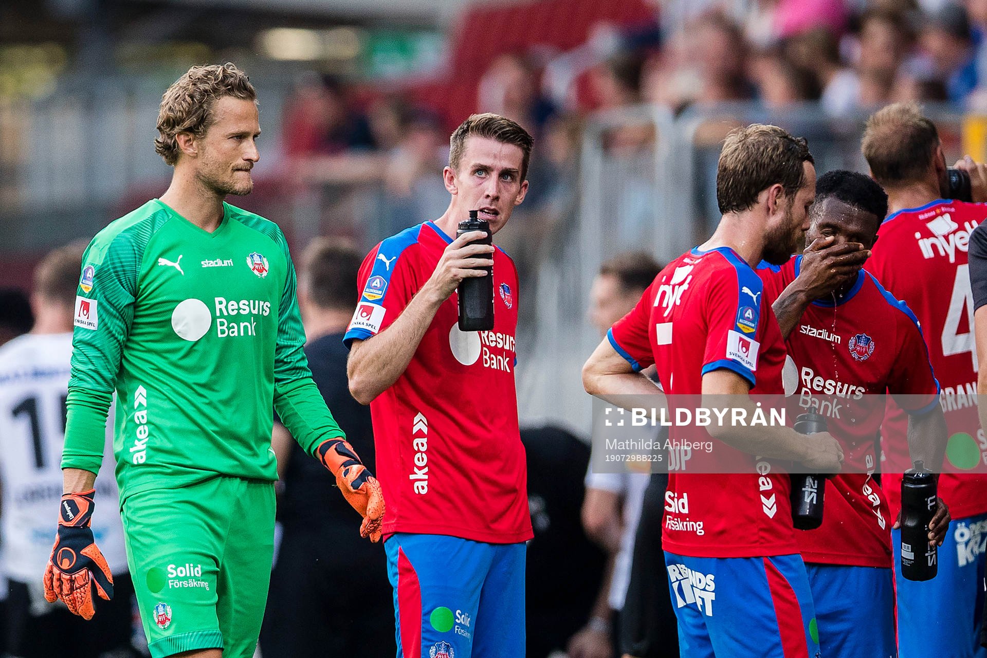 Helsingborgs målvakt Anders Lindegaard  och Adam Eriksson
