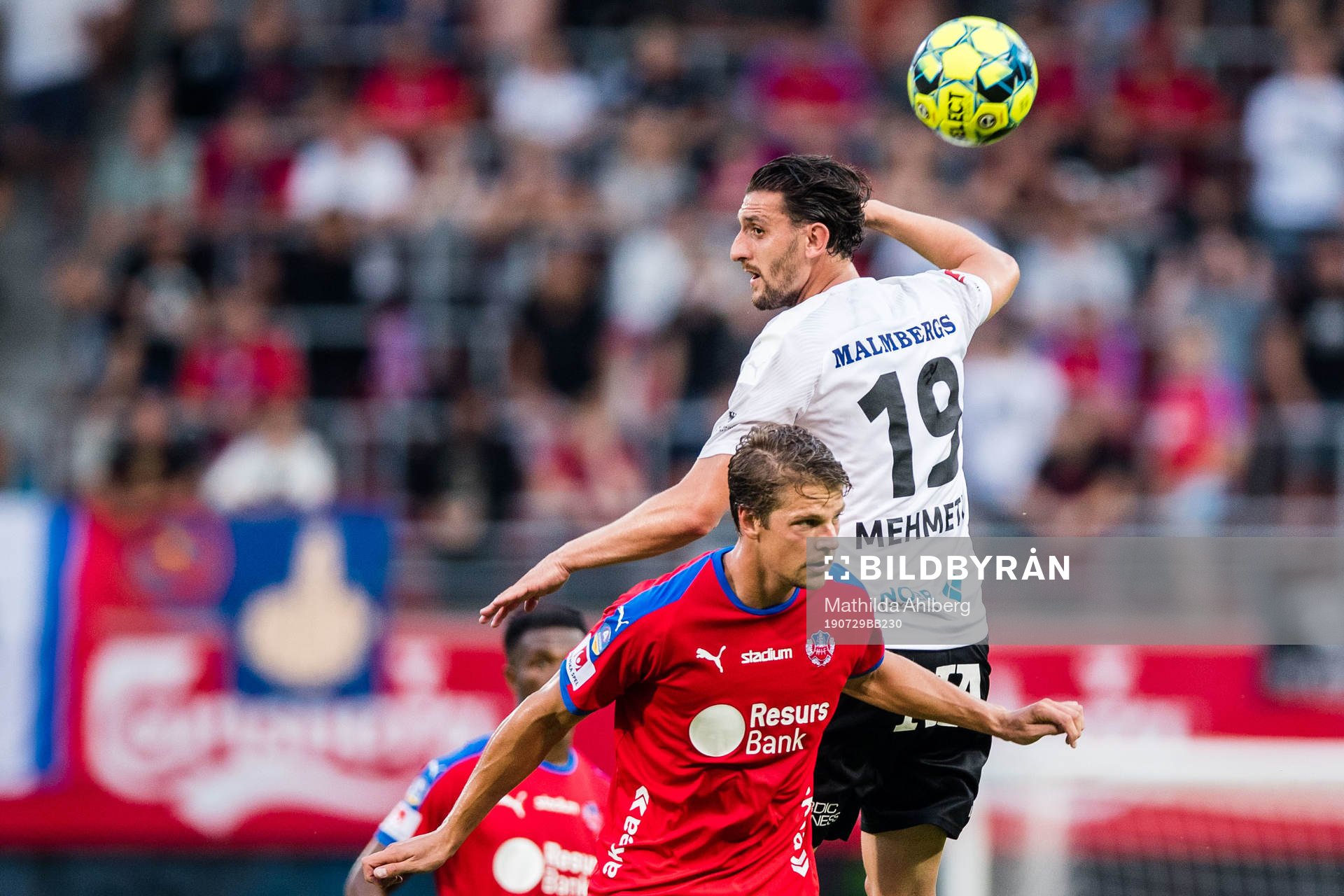 Helsingborgs Fredrik Liverstam och Örebros Agon Mehmeti i