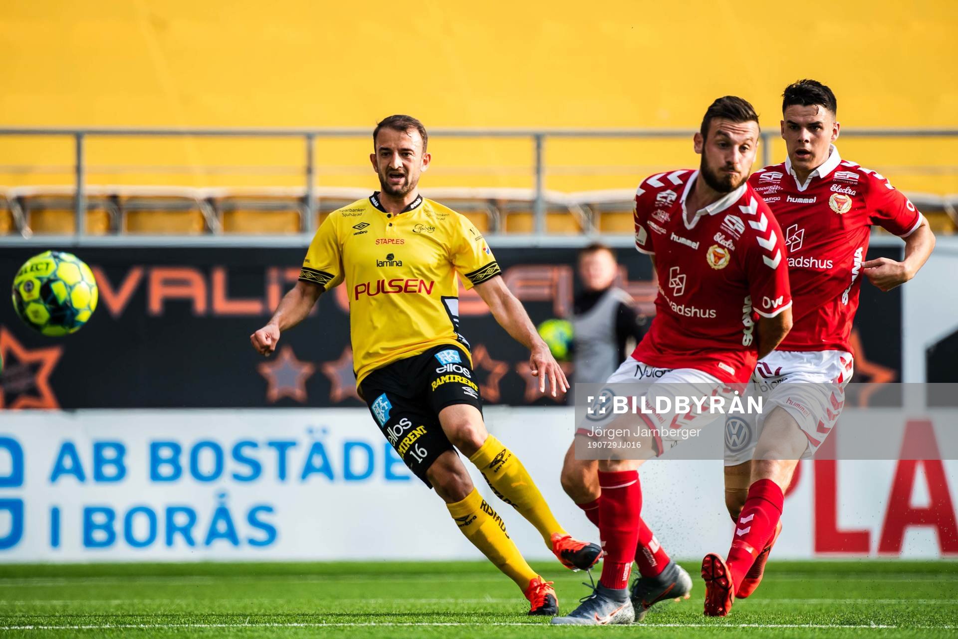 Elfsborgs Robert Gojani och Kalmars Fidan Aliti