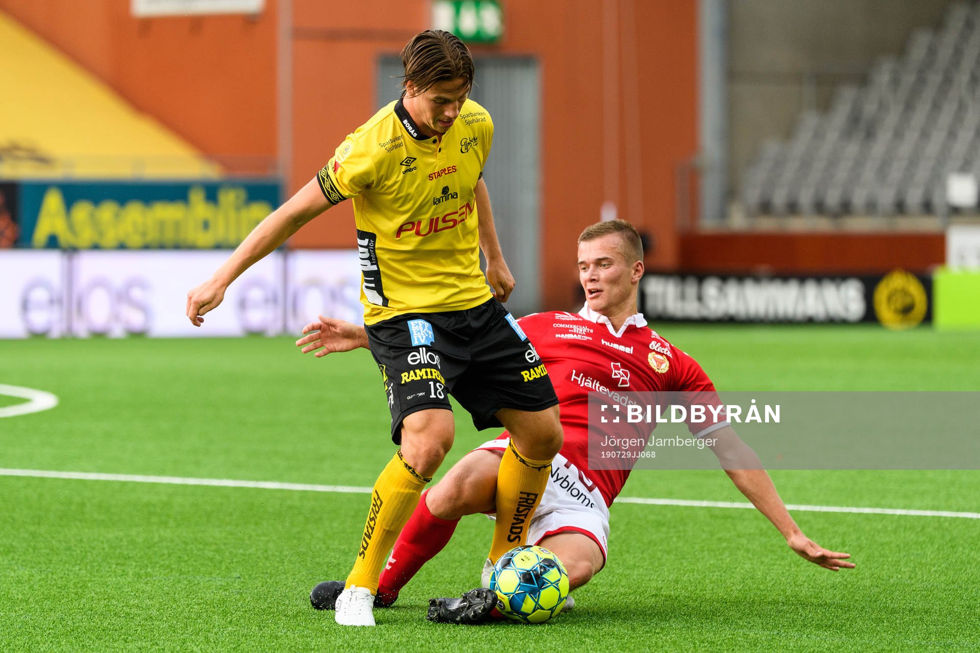 Elfsborgs Simon Olsson och Kalmars Alexander Ahl Holmström