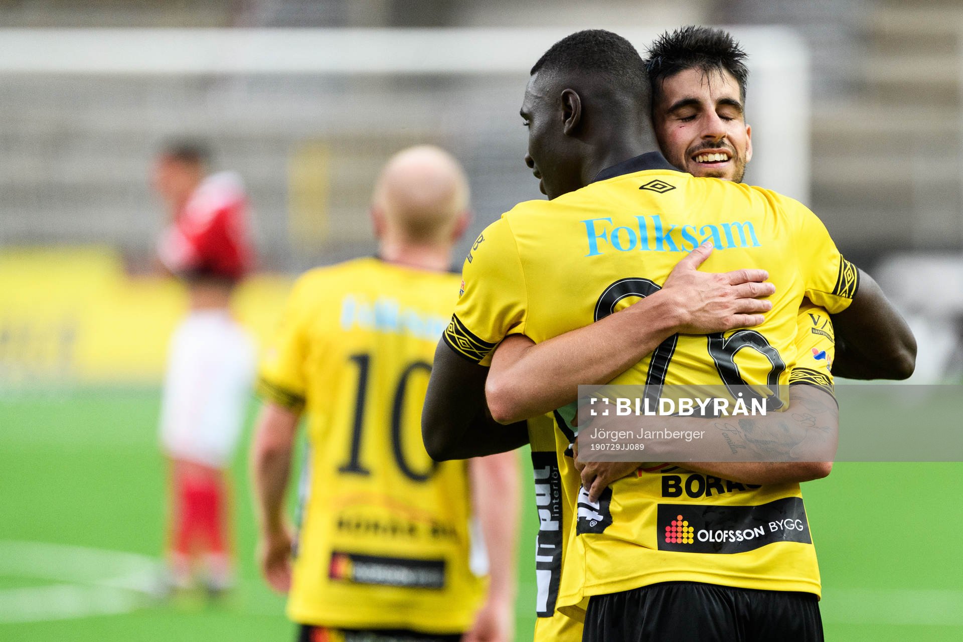 Elfsborgs Marokhy Ndione kramas om av Alejandro Fernandez
