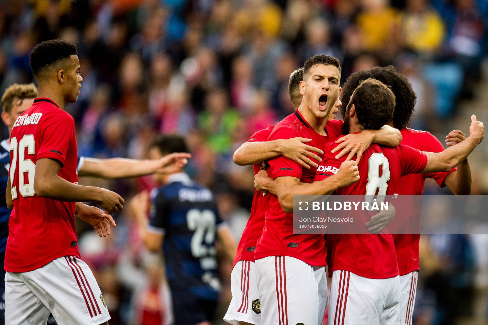 Diogo Dalot of Manchester United celebrates with teammates