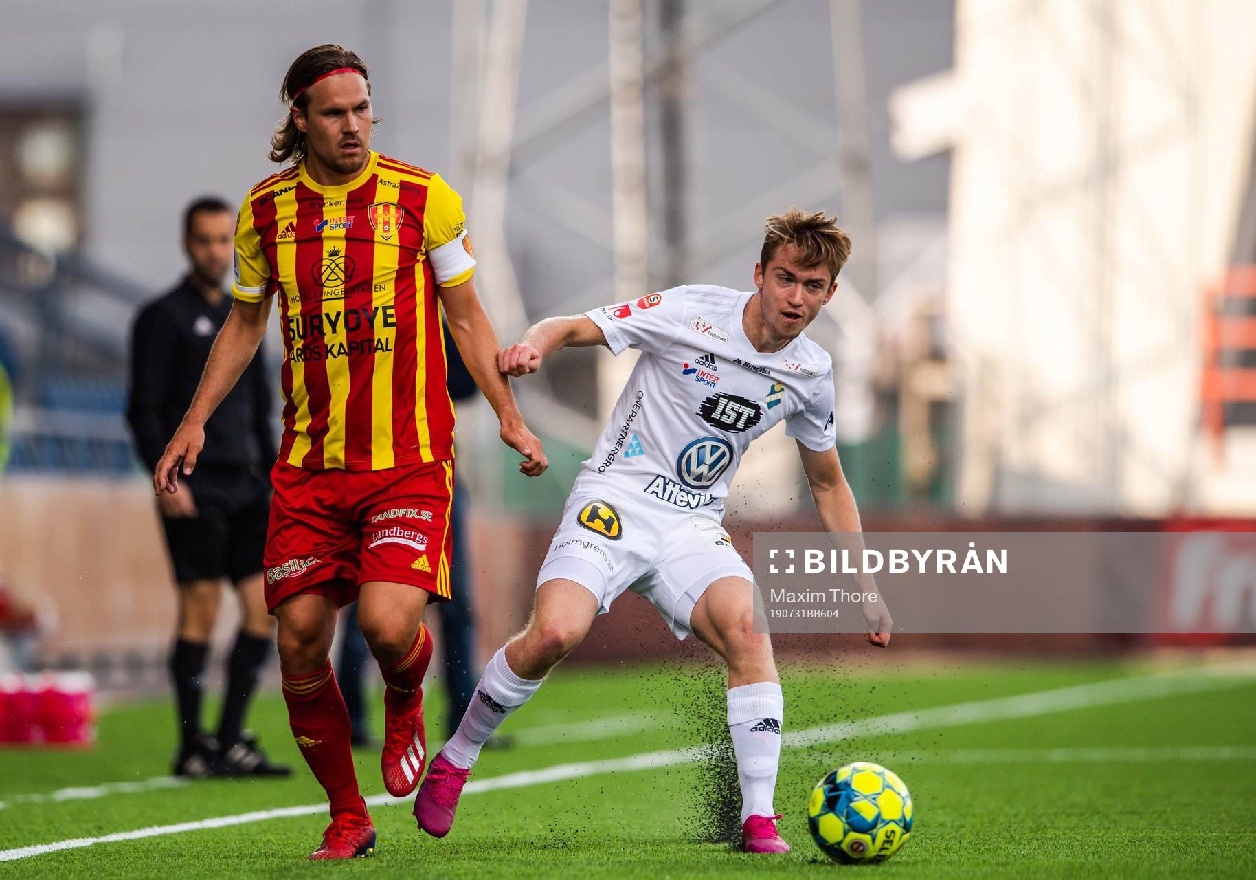 Östers Carl Johansson  och Syrianskas Sebastian Rajalakso