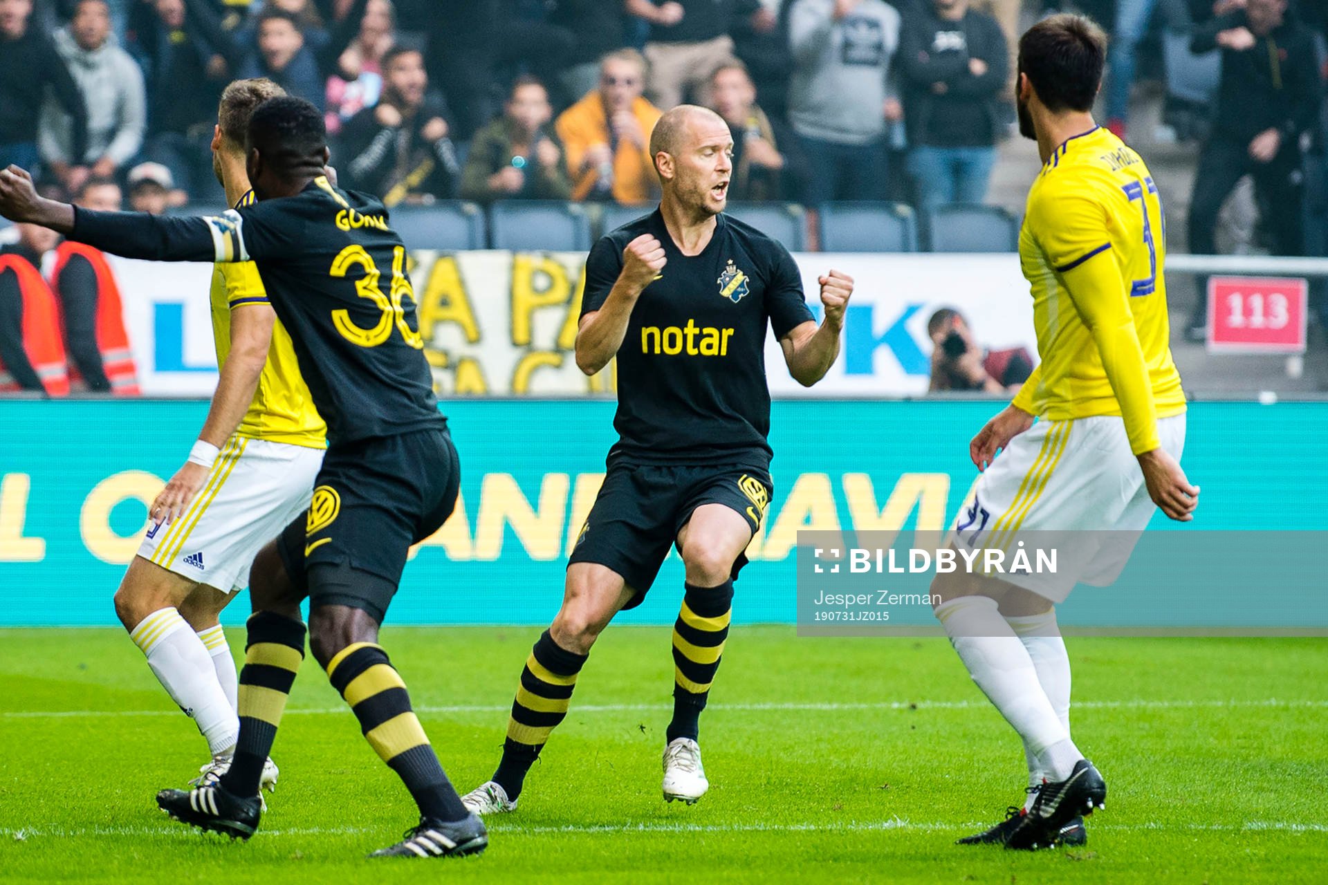 Per Karlsson of AIK celebrates
