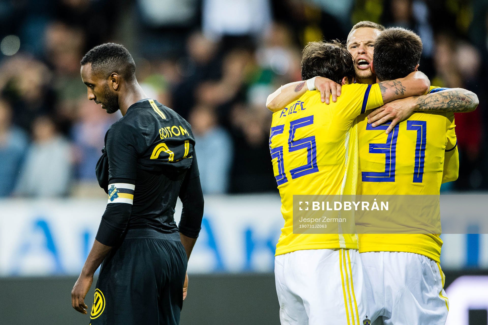 Henok Goitom of AIK looks dejected at the same time Spiro