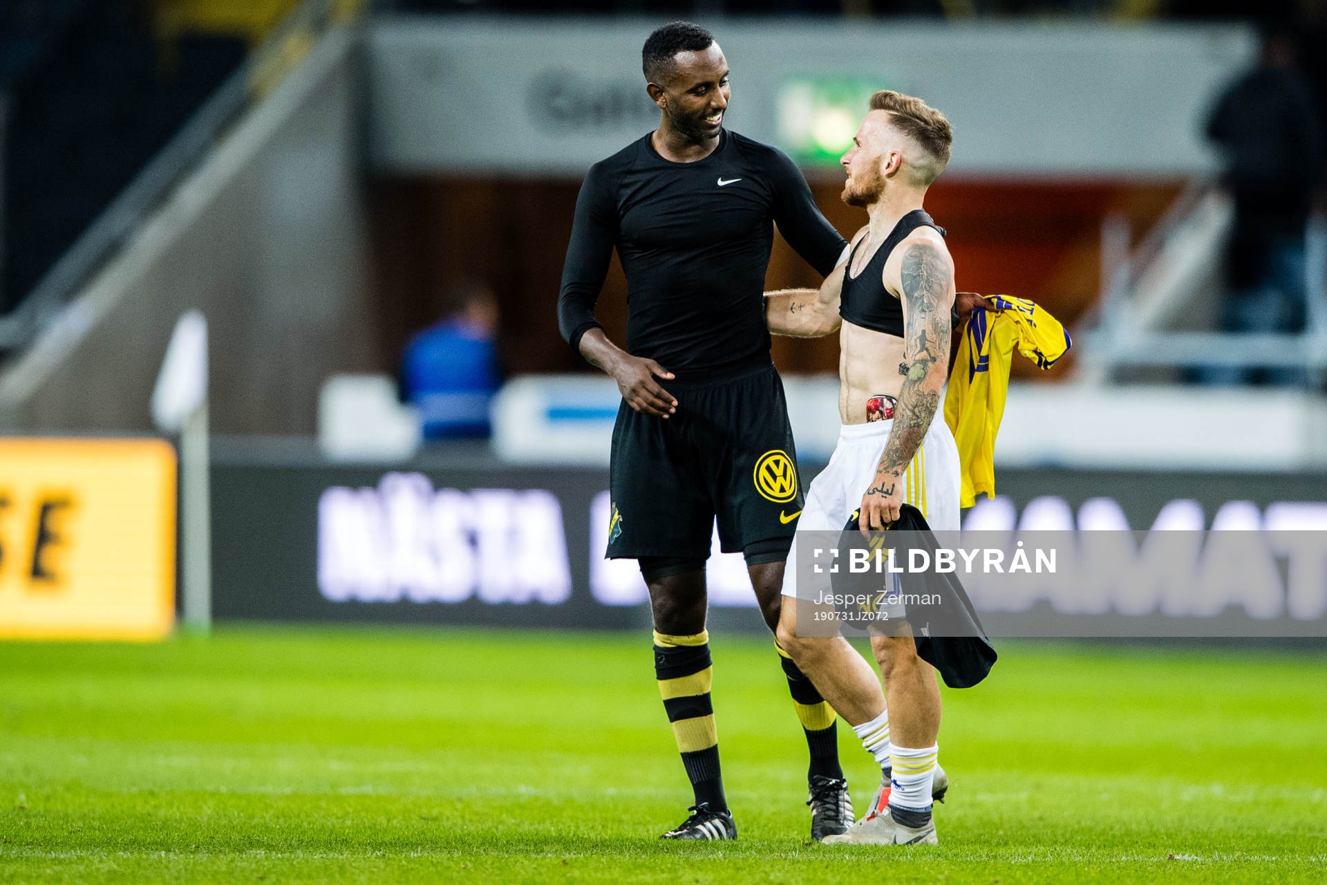 Henok Goitom of AIK and Dino Hotic of Maribor