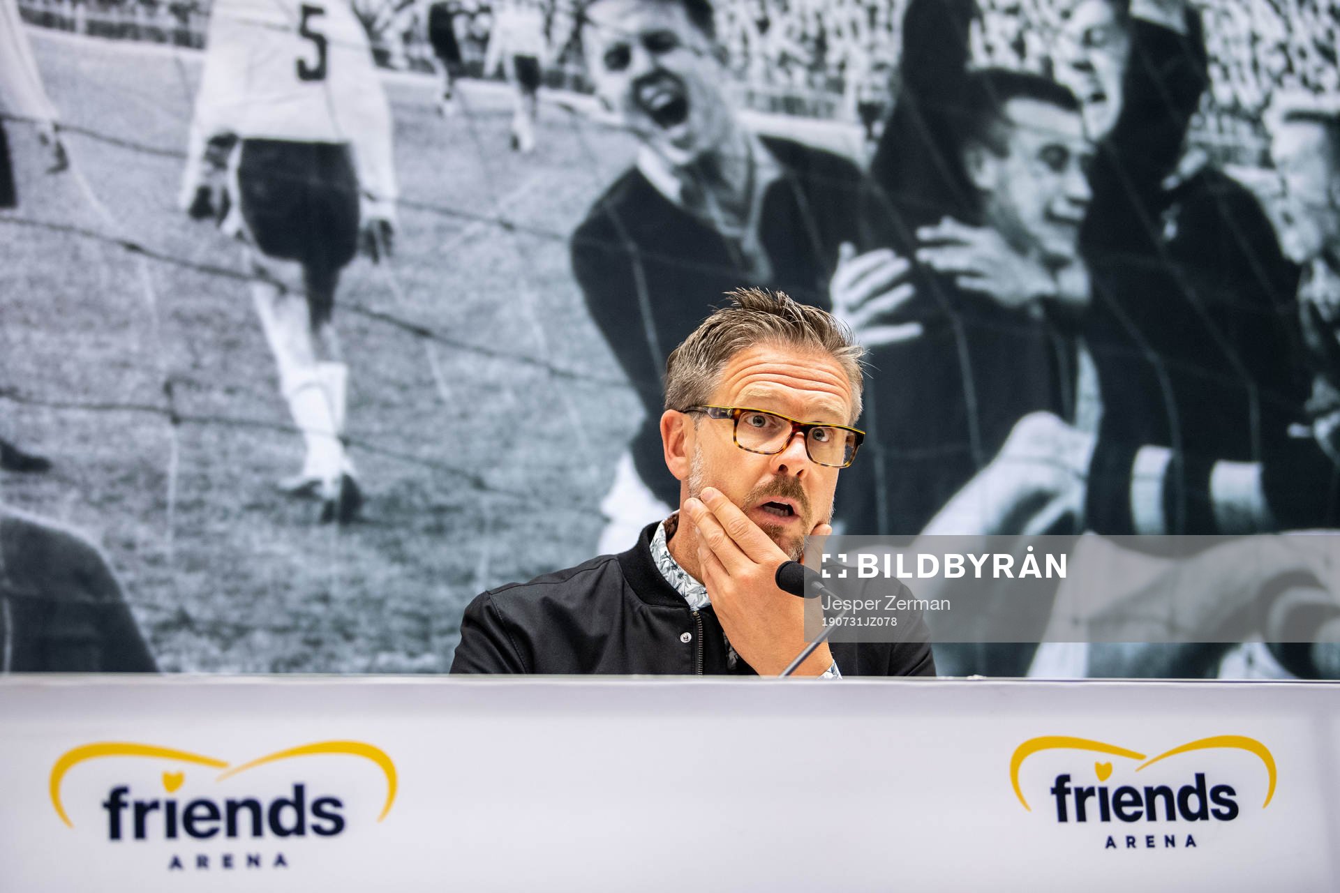 Rikard Norling, head coach of AIK looks dejected
