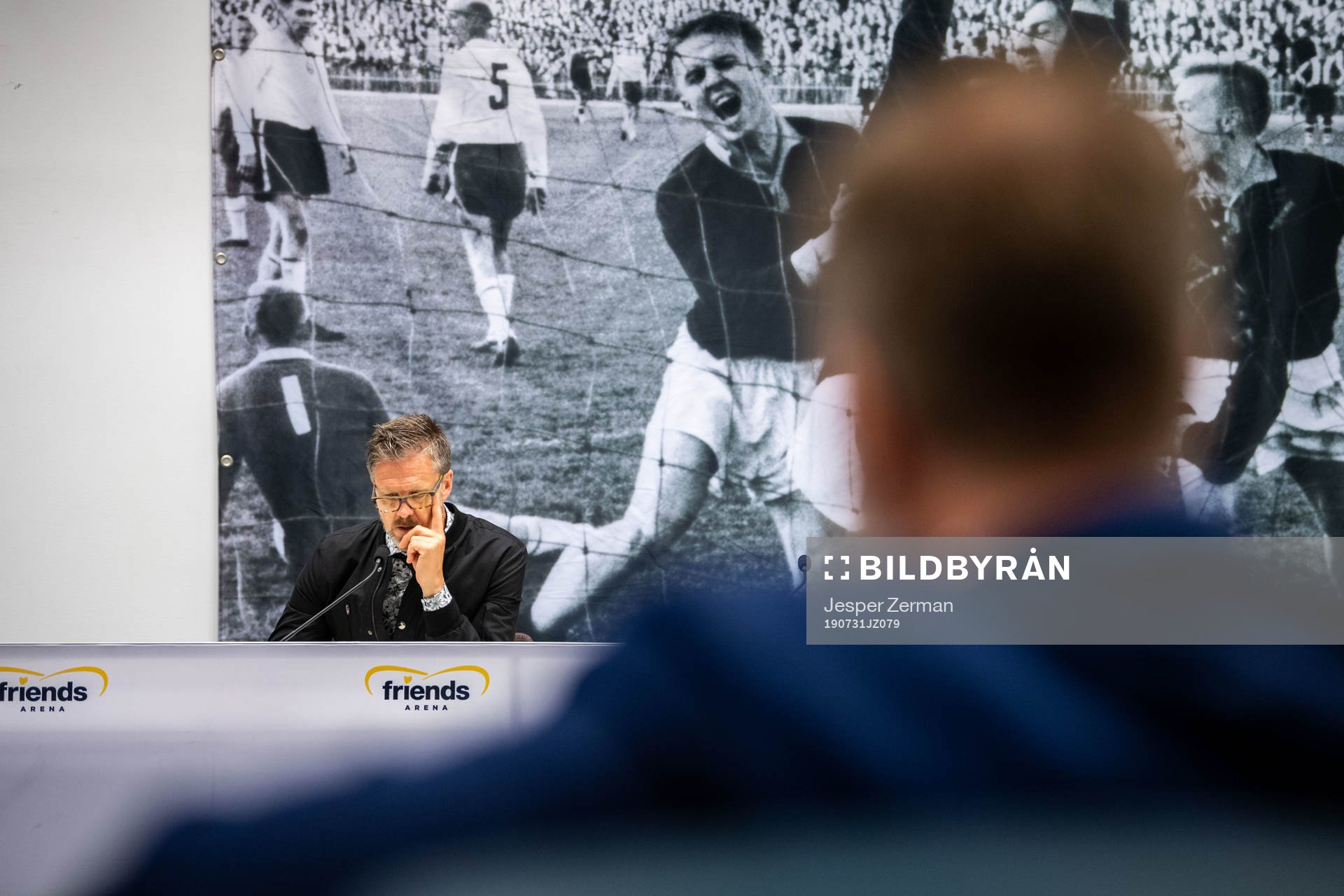 Rikard Norling, head coach of AIK looks dejected