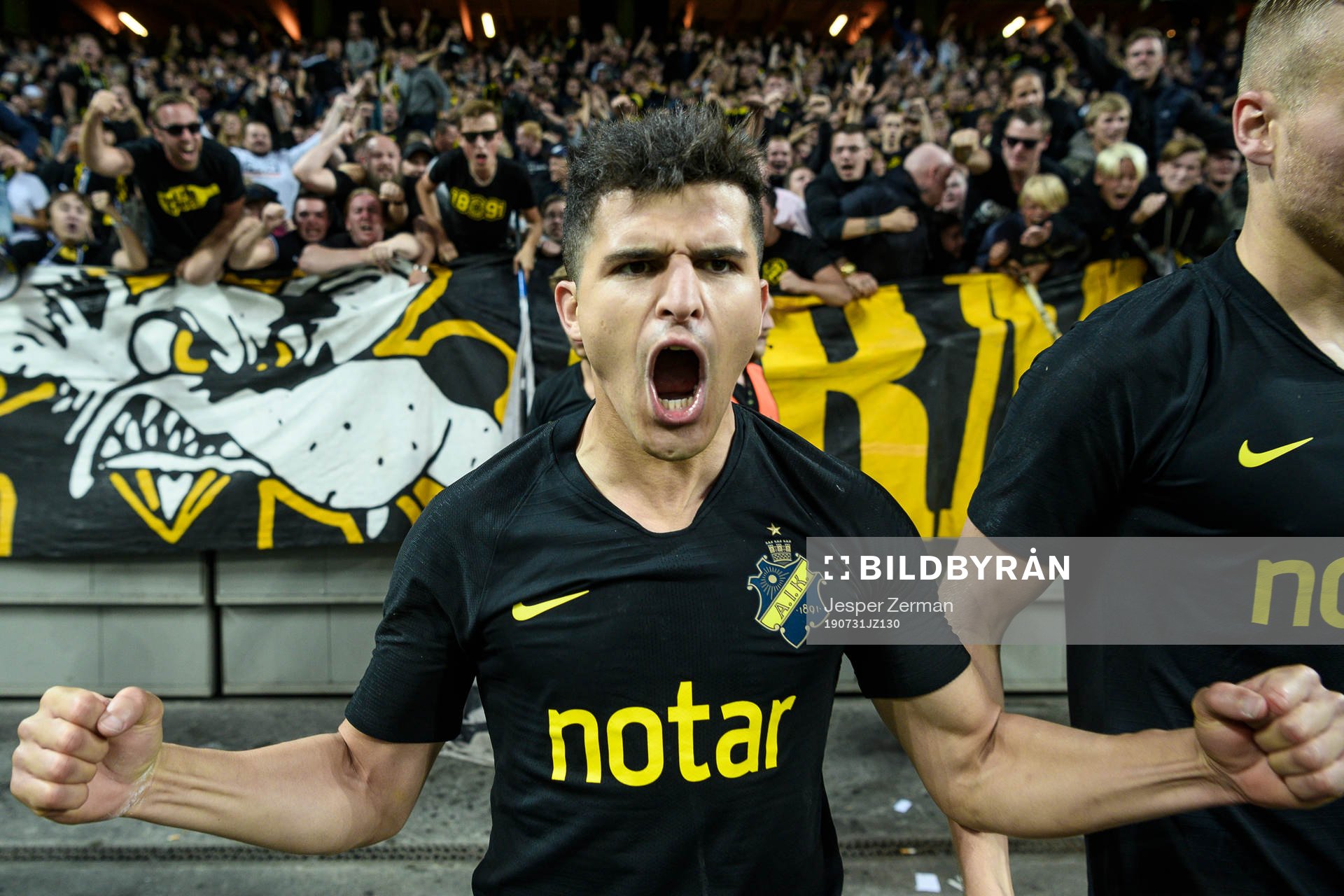 Tarik Elyounoussi of AIK celebrates
