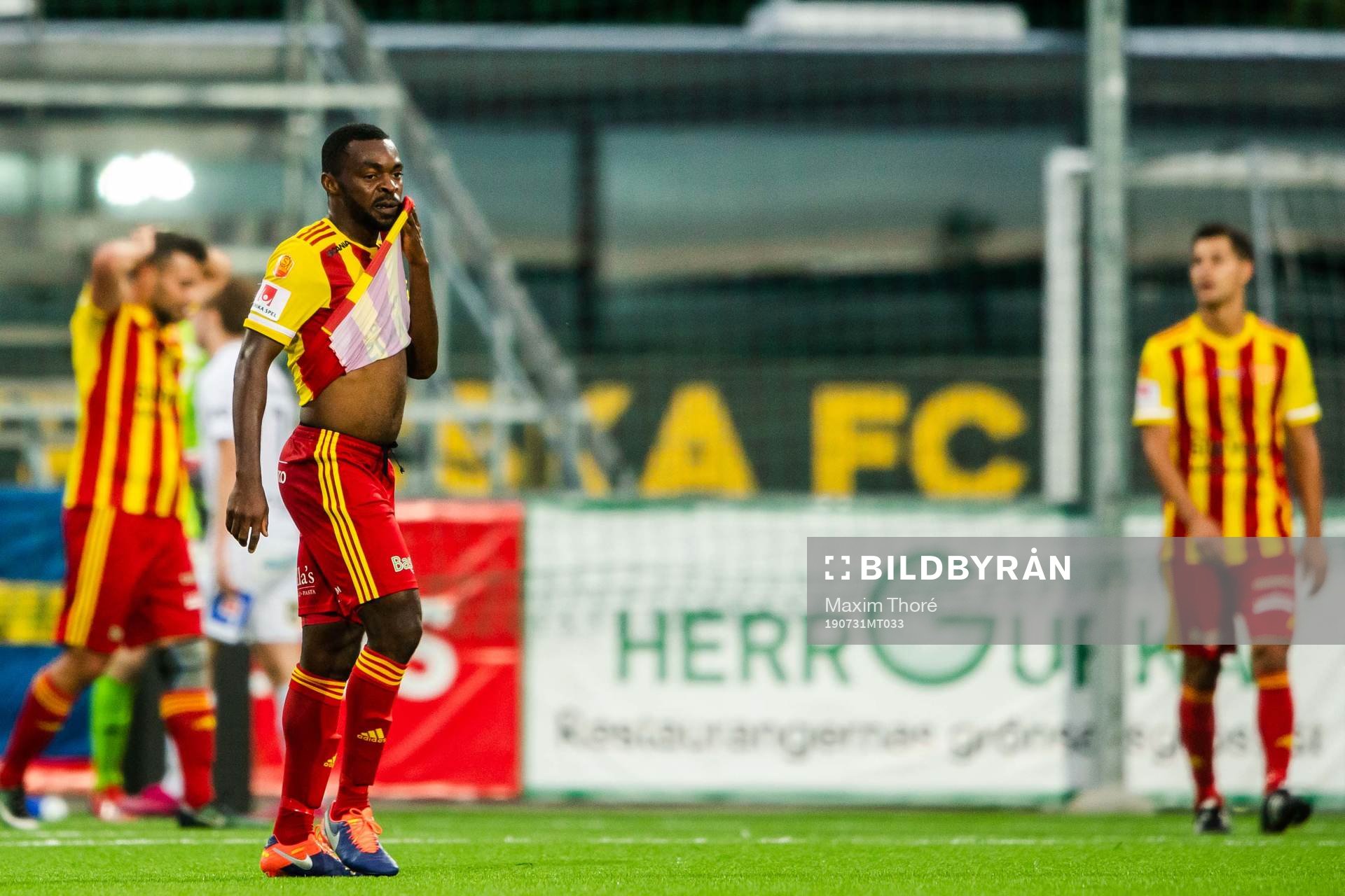 Syrianskas Success Chimankpa Nwosu deppar