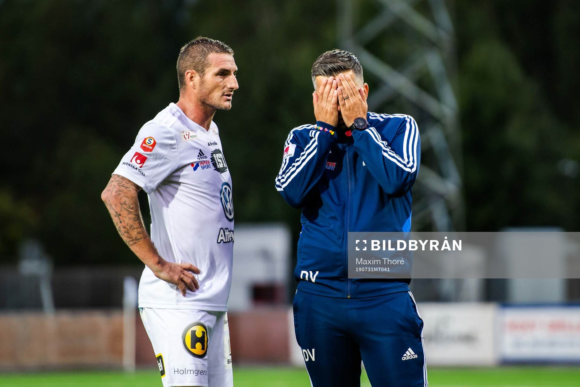 Östers James Keene och tränare Dennis Velic deppar