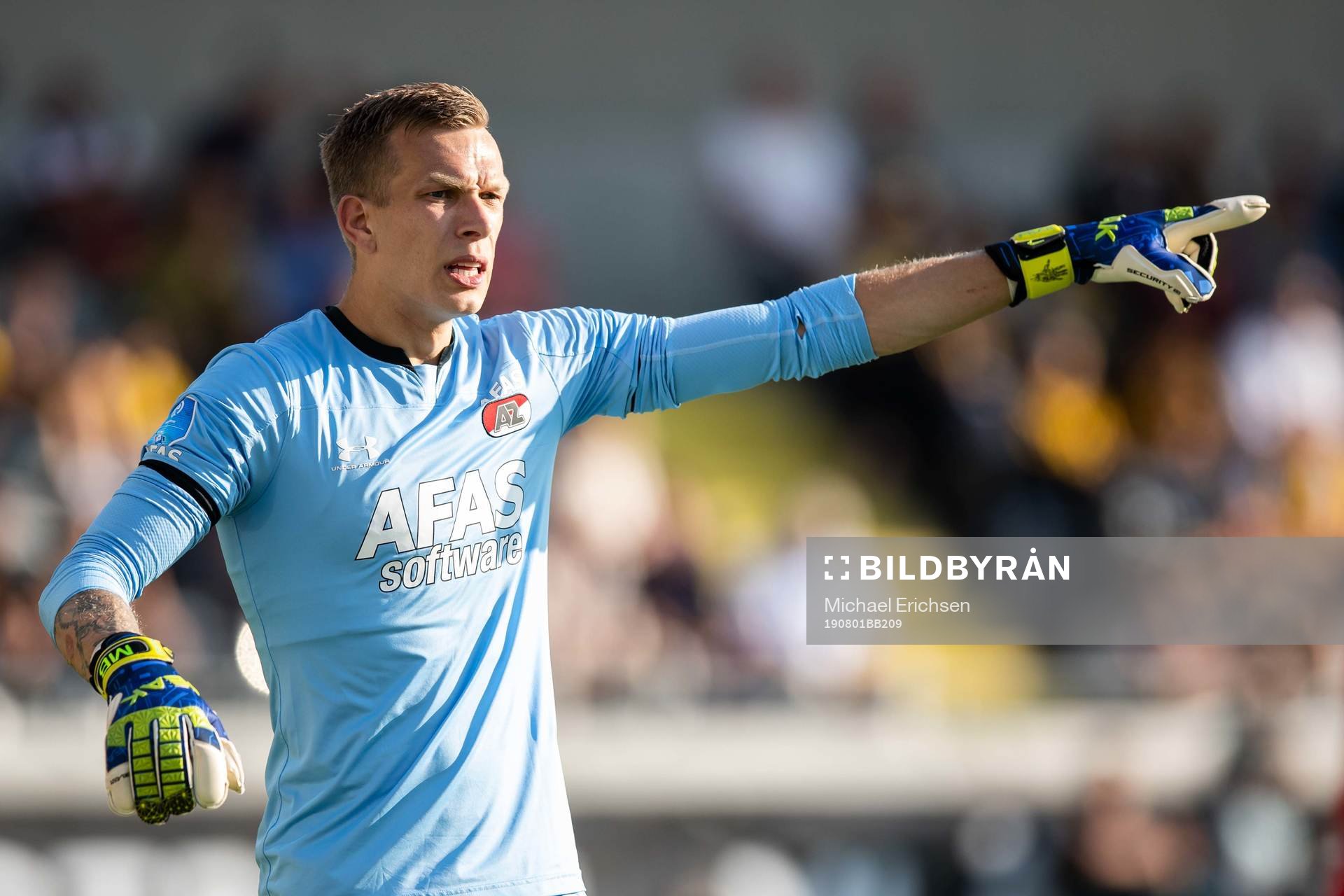 Goalkeeper Marco Bizot of AZ Alkmaar
