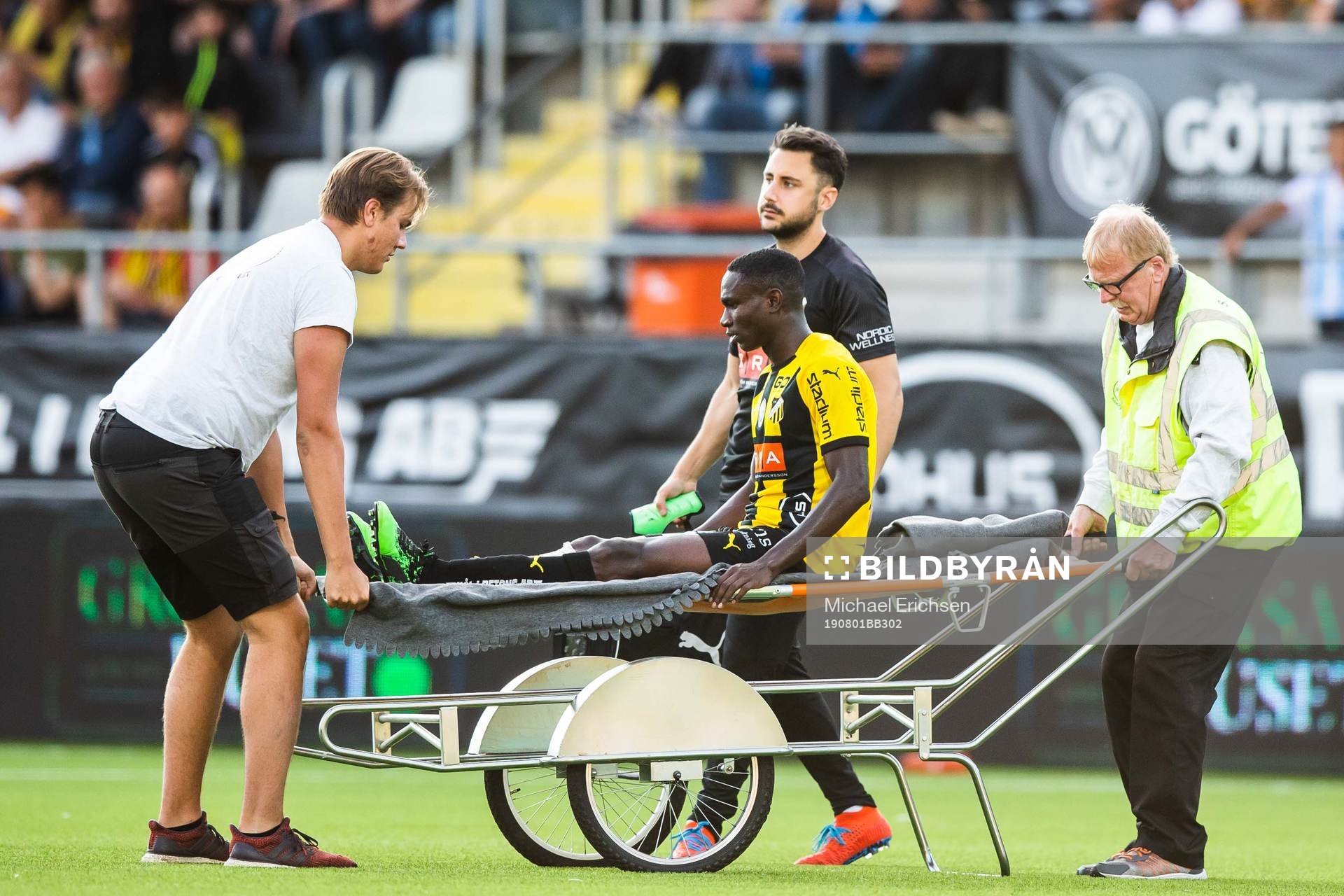 Godswill Ekpolo of Häcken leaves the pitch