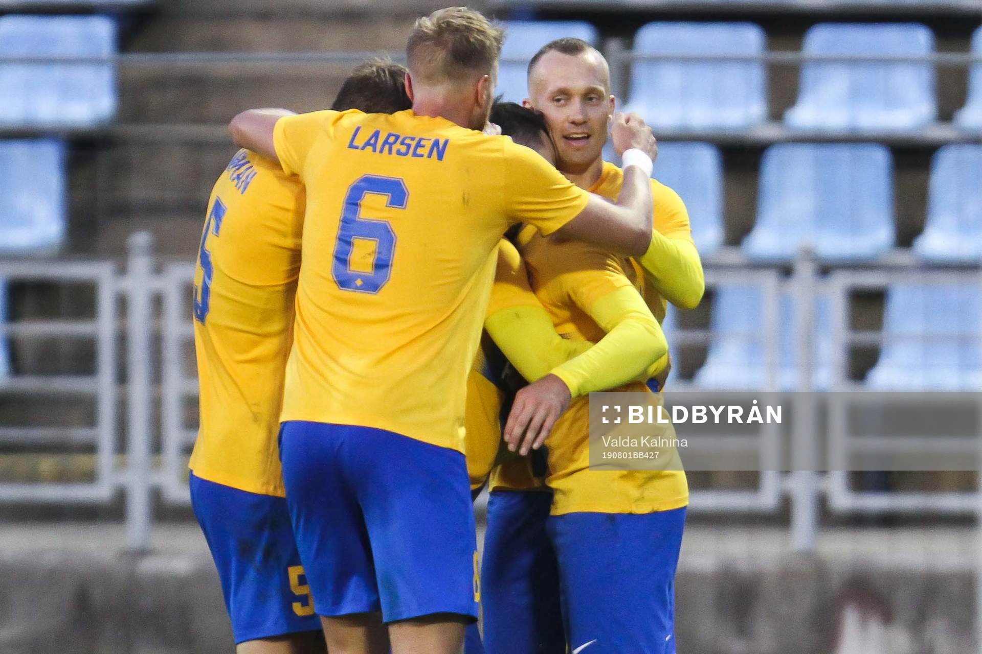 Sead Haksabanovic of IFK Norrköping celebrate with