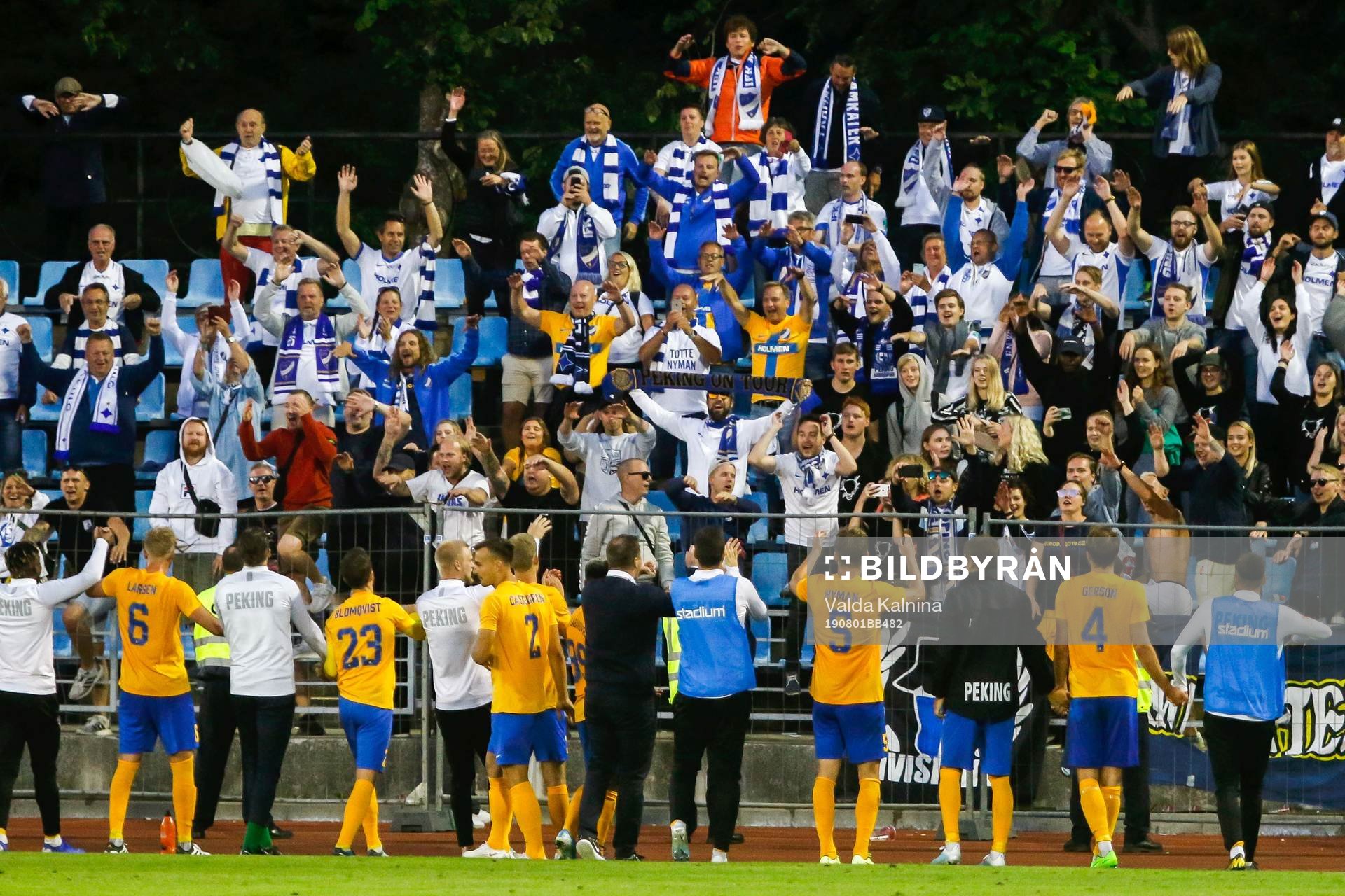 Players of IFK Norrköping celebrate with supporters
