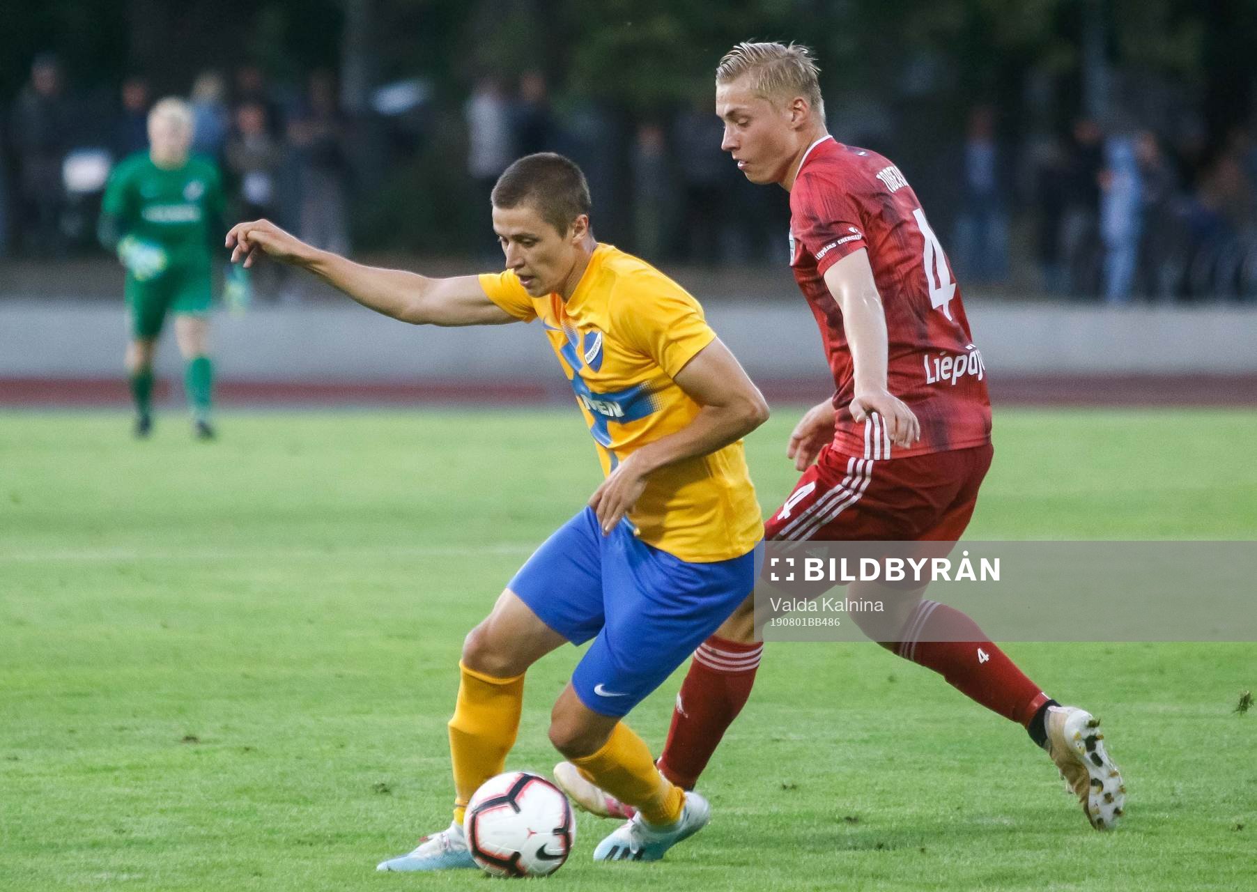 Kristers Tobers of Liepaja and Simon Thern of IFK