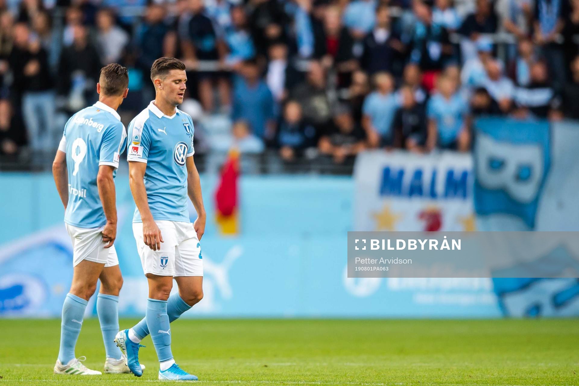 Marcus Antonsson of Malmö FF looks dejected