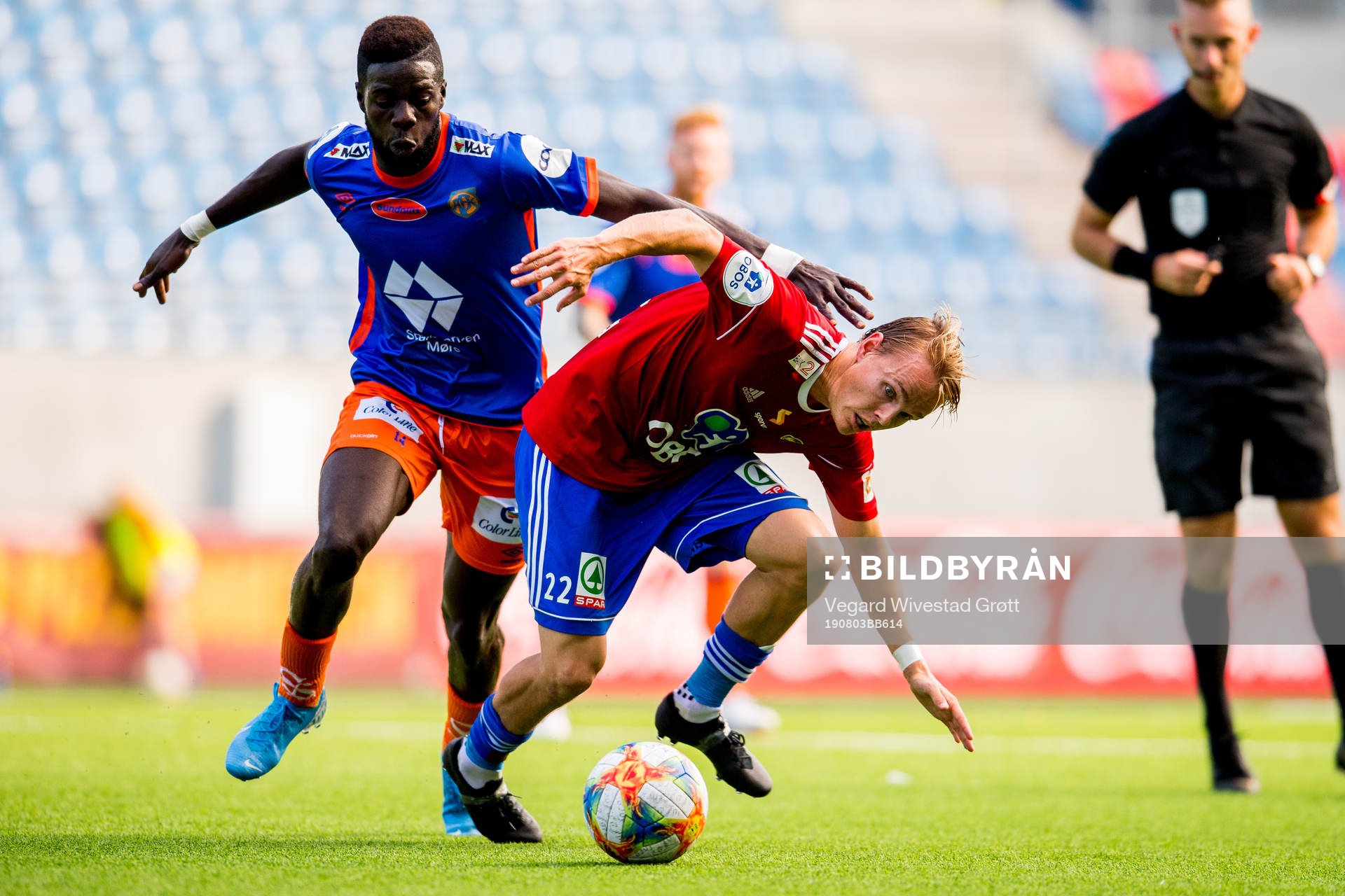 Pape Habib Gueye of Aalesund and Henning Tønsberg Andresen