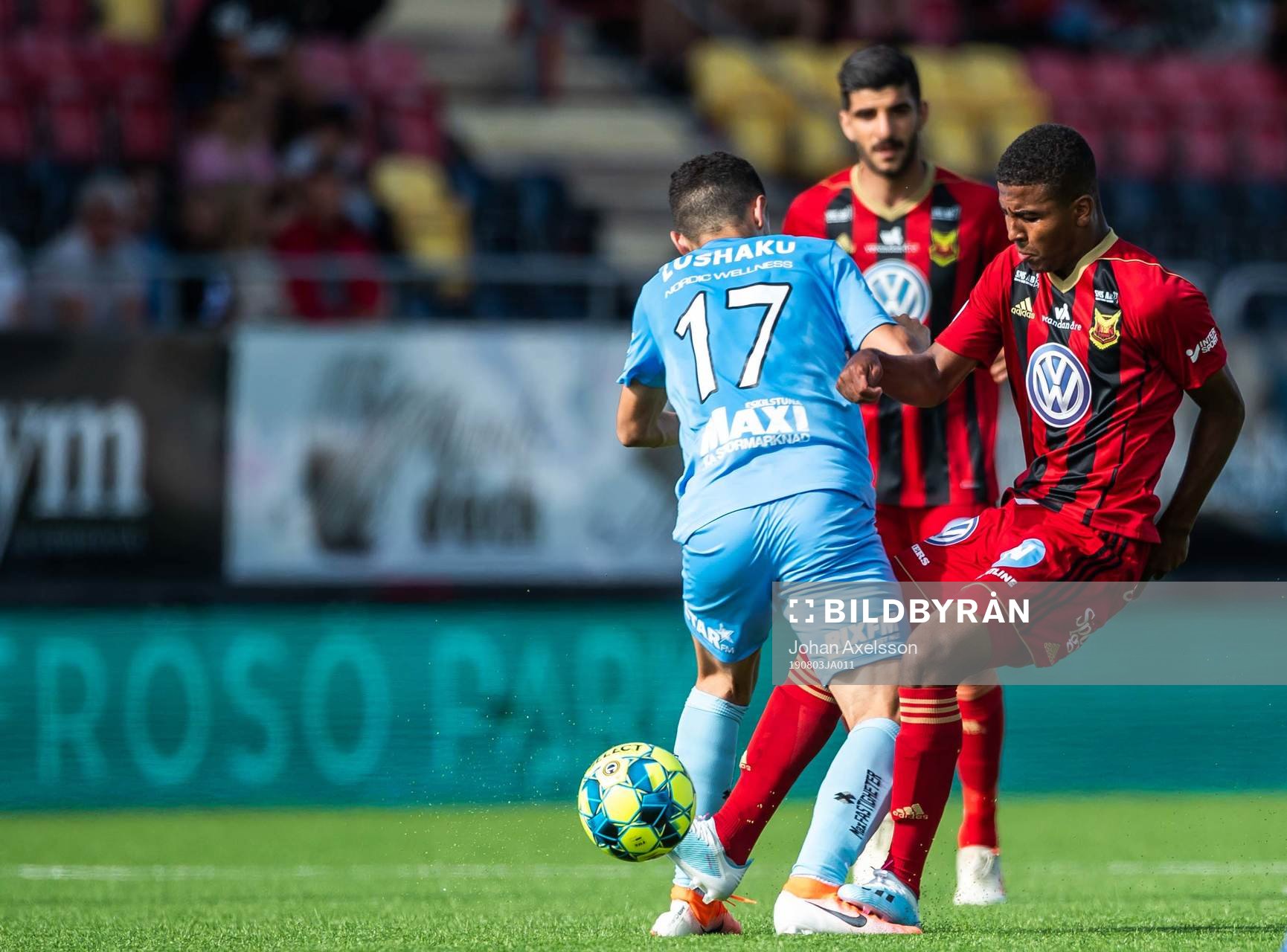 AFC Eskilstunas Ismet Lushaku och Östersunds Nebiyou Perry