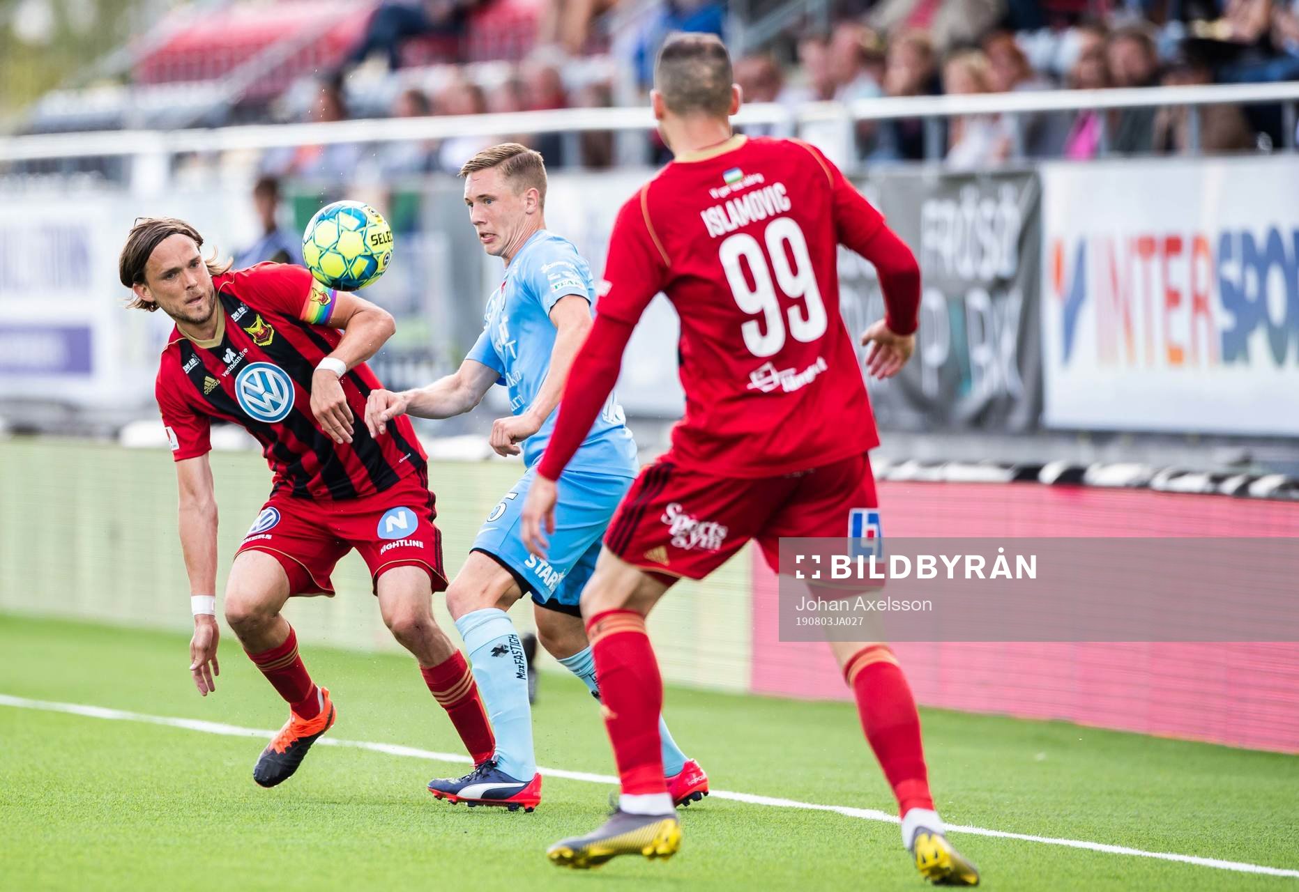 AFC Eskilstunas Gustav Jarl och Östersunds Tom Pettersson