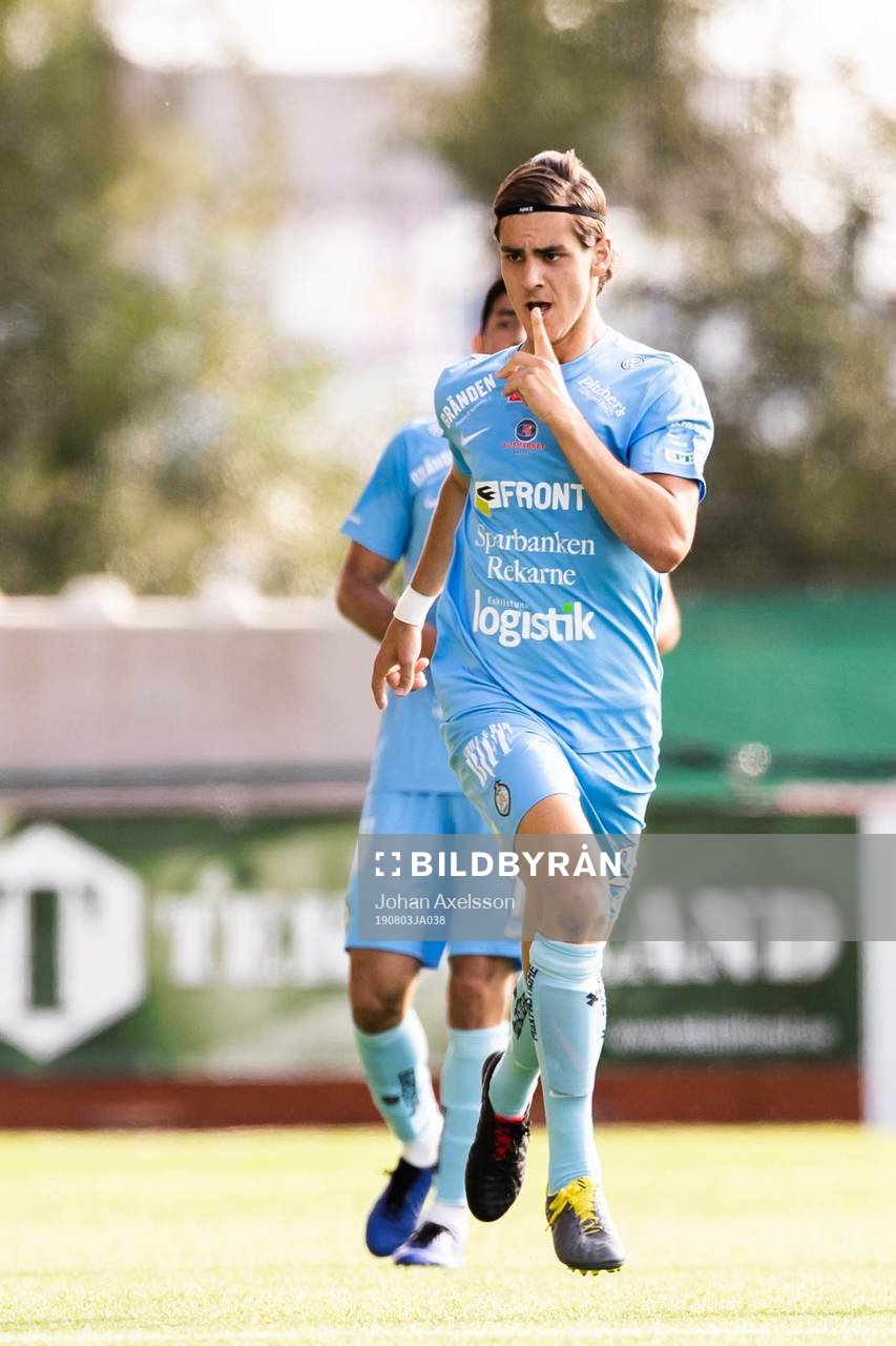 AFC Eskilstunas Adi Nalic jublar efter 1-2 under fotbollsmatchen i Allsvenskan mellan Östersund och AFC Eskilstuna den 3 Augusti 2019 i Östersund.
