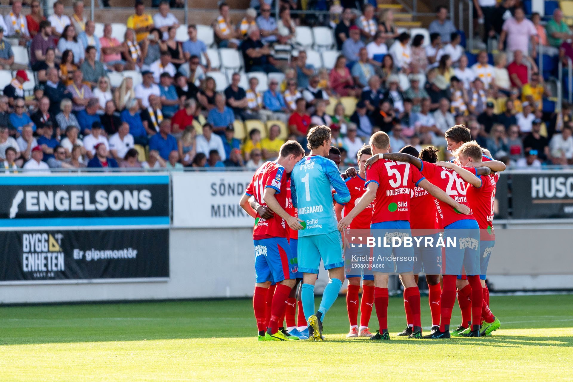 Helsingborgs spelare före fotbollsmatchen i Allsvenskan