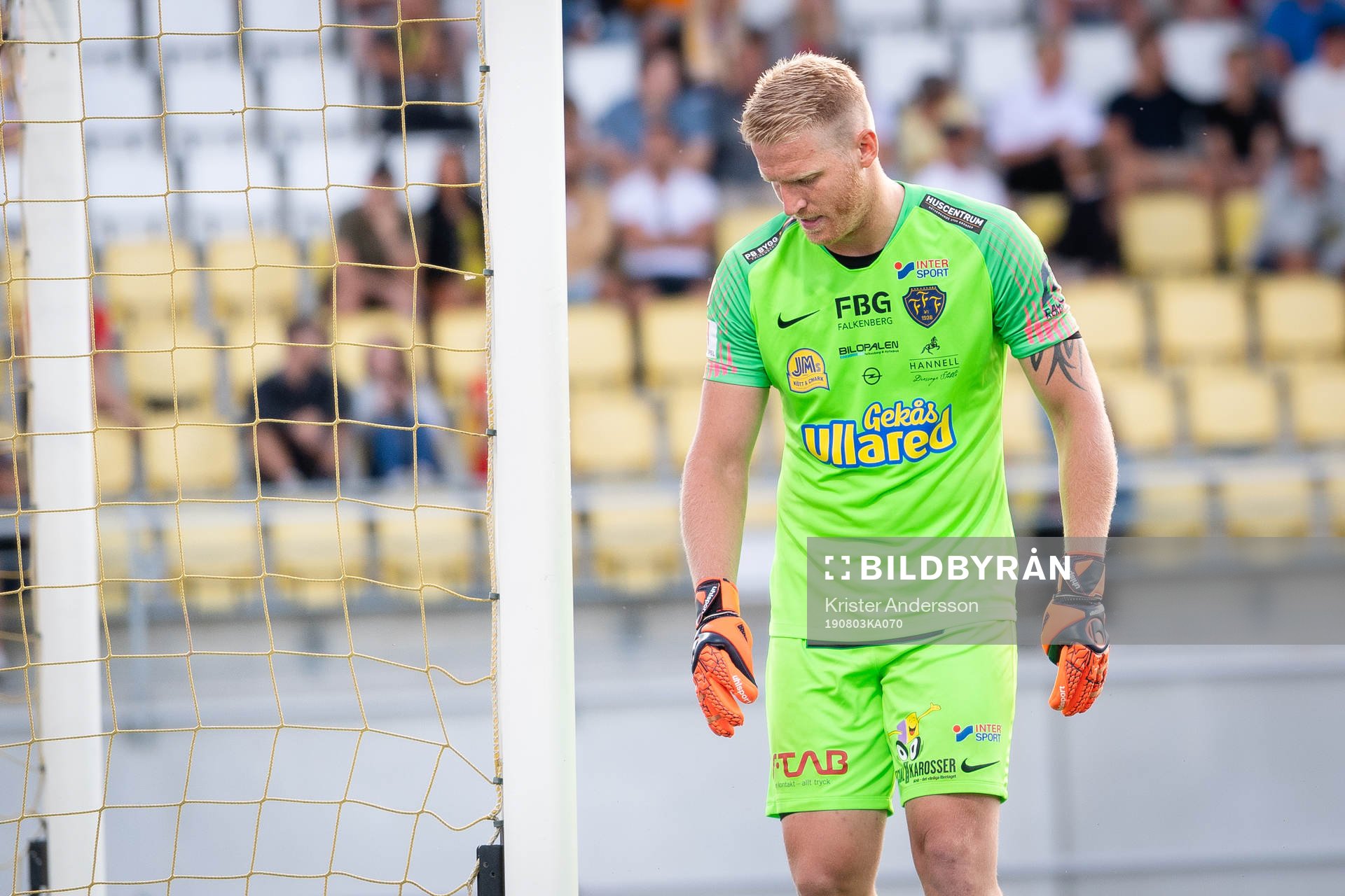 Falkenbergs målvakt Hampus Nilsson deppar