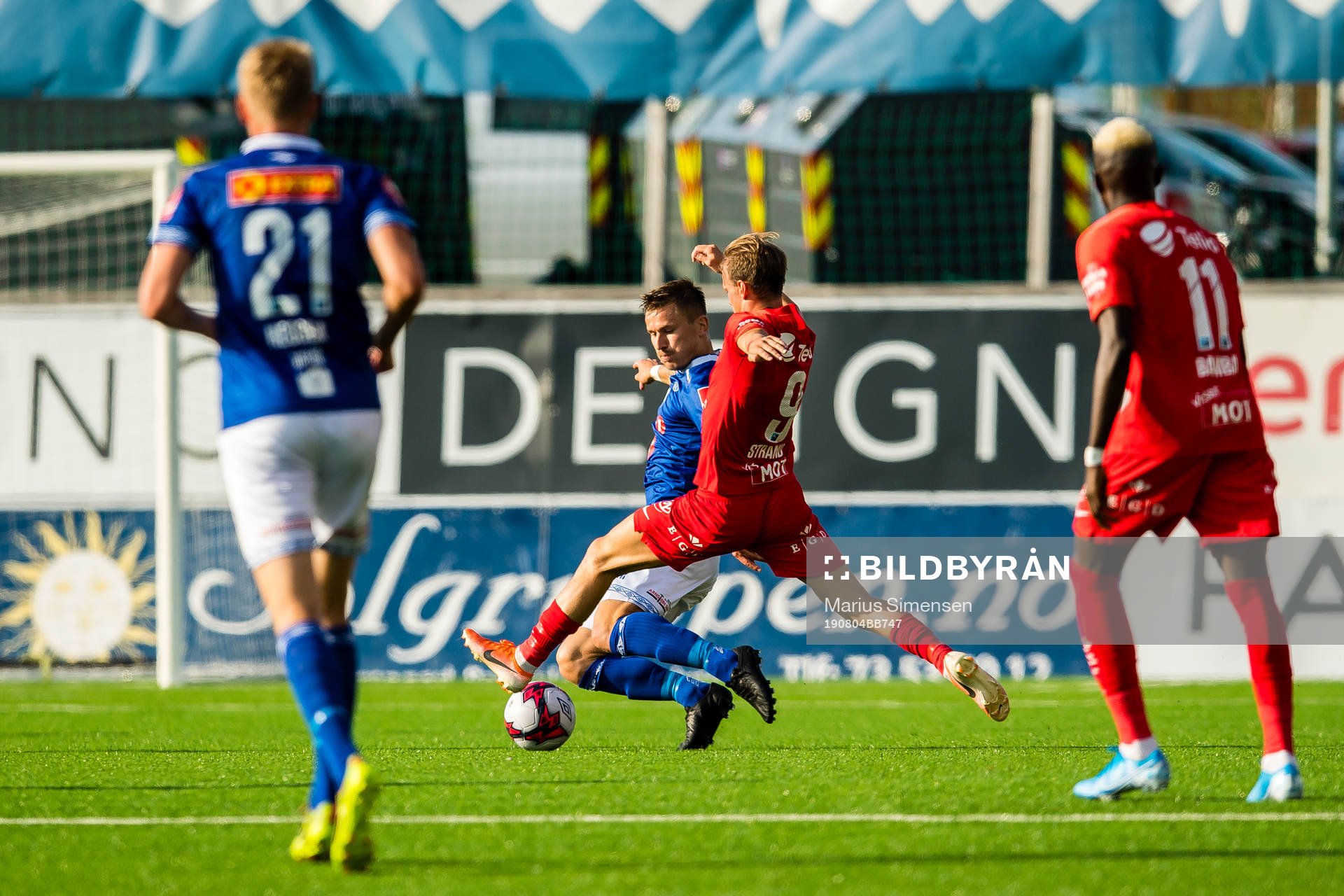 Mads Reginiussen of Ranheim and Petter Dahle Strand of Brann