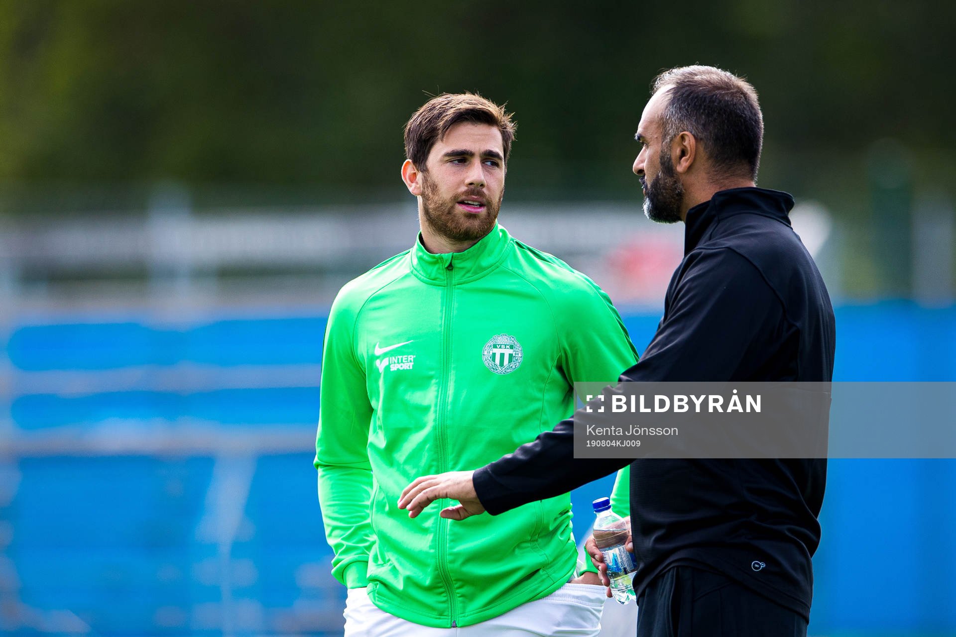 Västerås Carlos Gaete Moggia och Frejs tränare Janne Mian