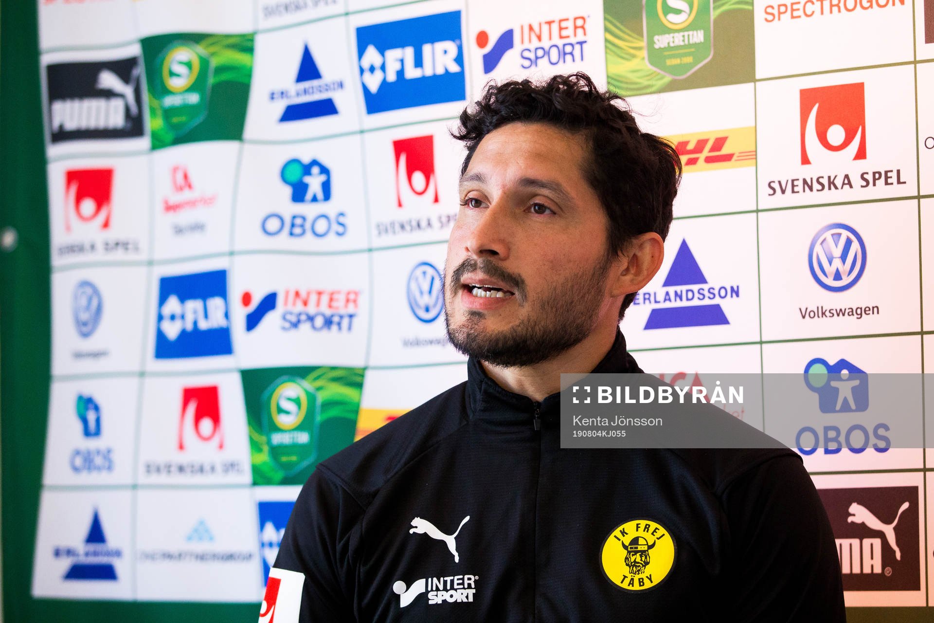 Frejs tränare Pablo Pinones-Arce under presskonferensen efter fotbollsmatchen i Superettan mellan Frej och Västerås den 4 augusti 2019 i Stockholm.