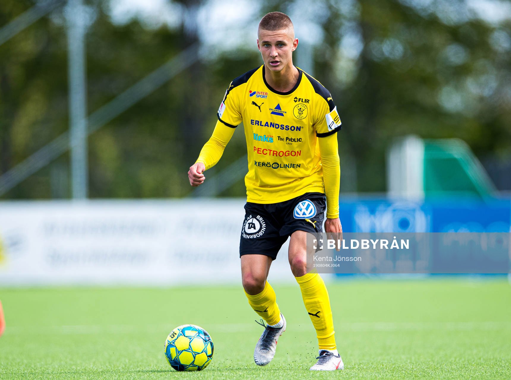 Frejs Leo Bengtsson under fotbollsmatchen i Superettan mellan Frej och Västerås den 4 augusti 2019 i Stockholm. 