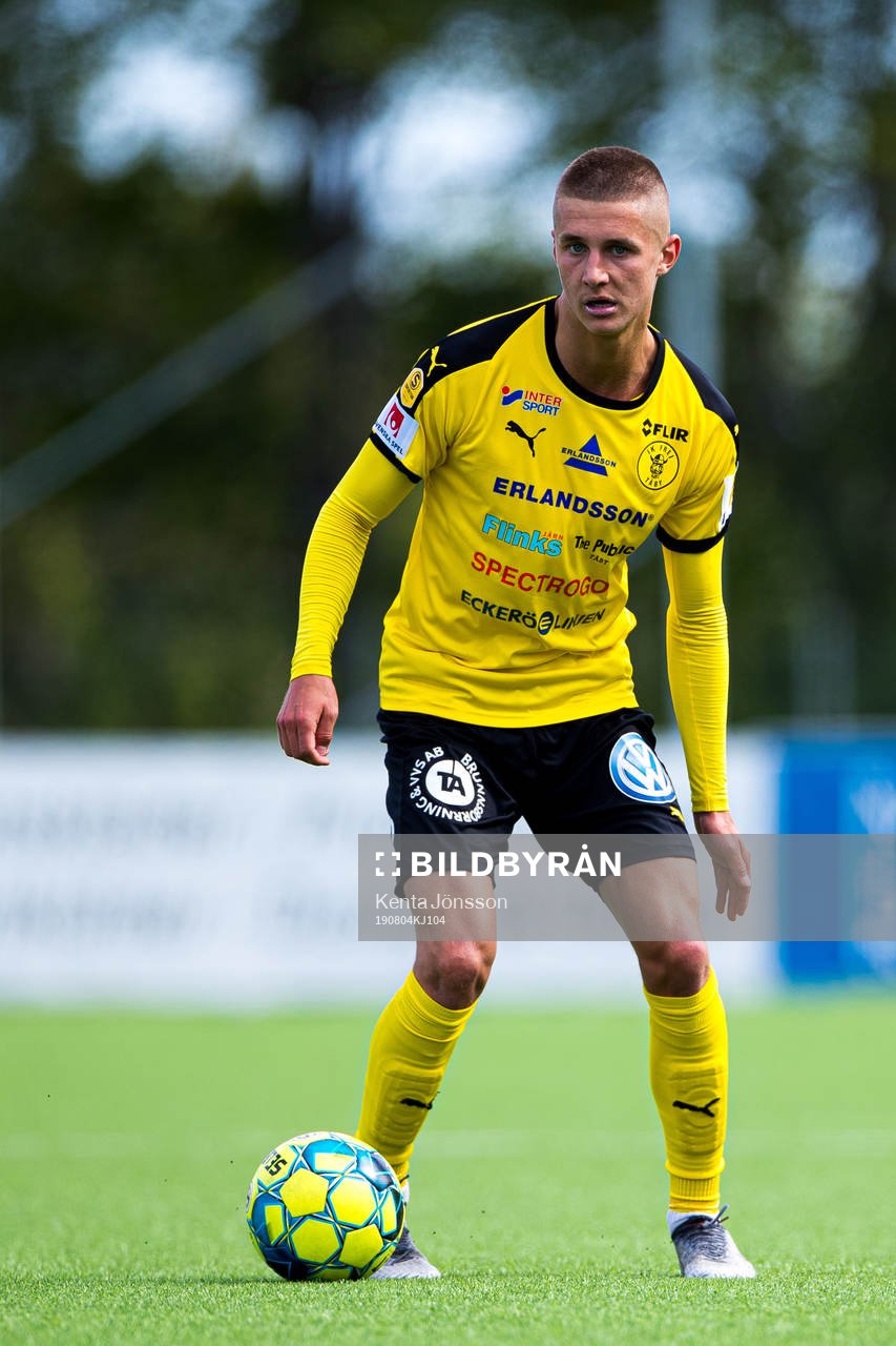 Frejs Leo Bengtsson under fotbollsmatchen i Superettan mellan Frej och Västerås den 4 augusti 2019 i Stockholm. 