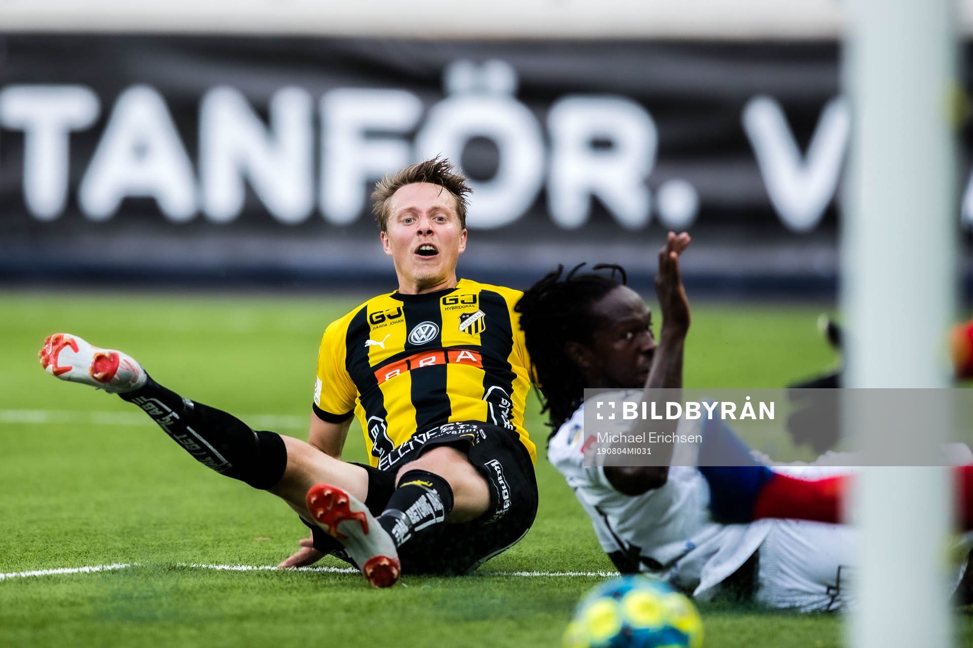 Häckens Viktor Lundberg skjuter in 4-1
