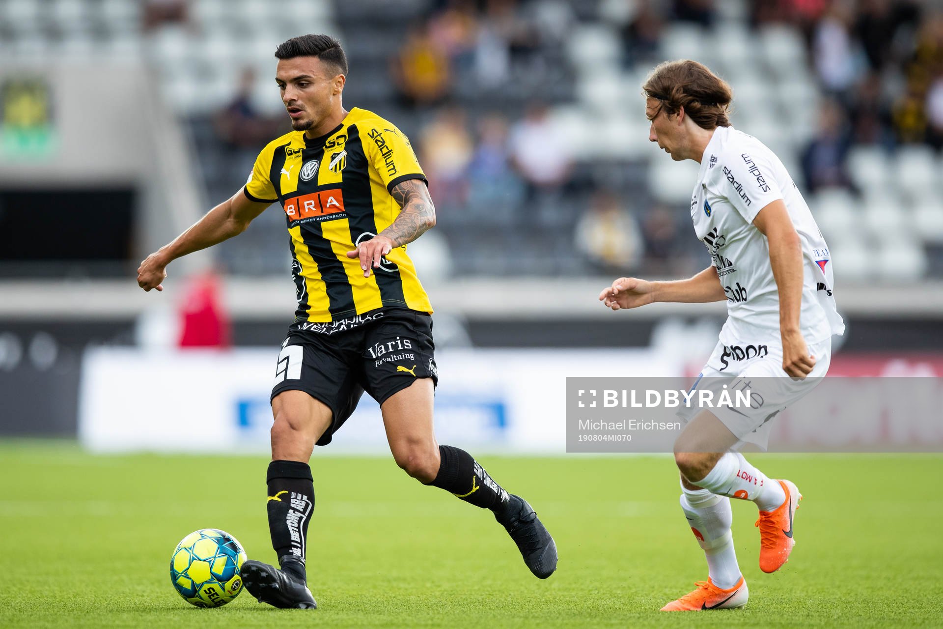 Häckens Ahmed Yasin mot Sirius Tim Björkström