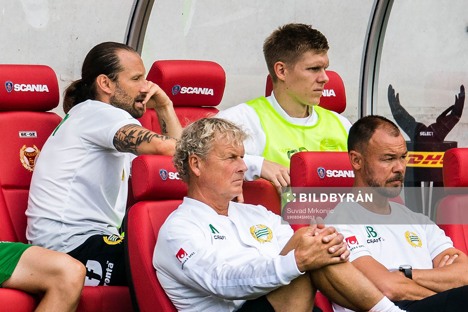 Hammarbys målvakt Johan Wiland på bänken