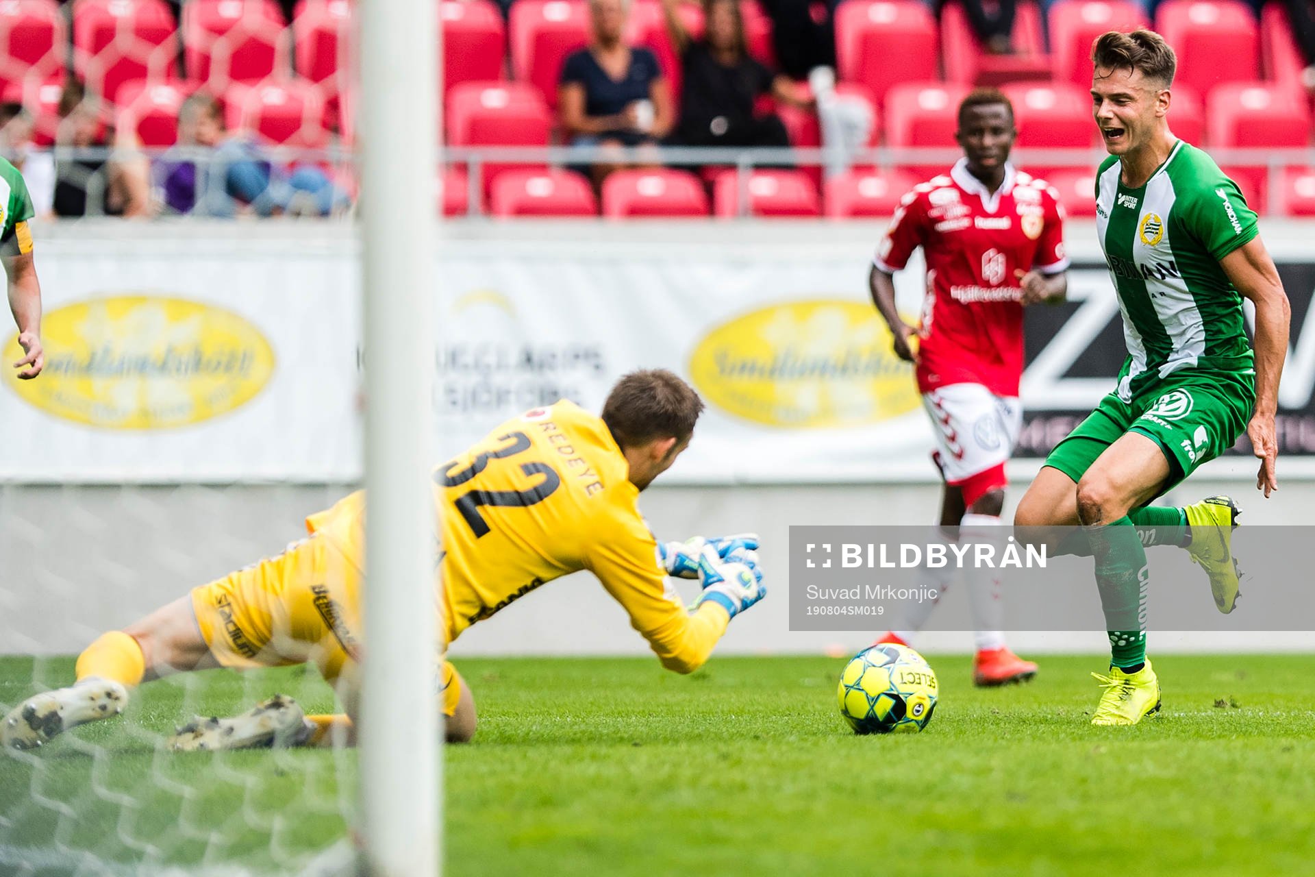 Kalmars målvakt Lucas Hägg-Johansson och Hammarbys