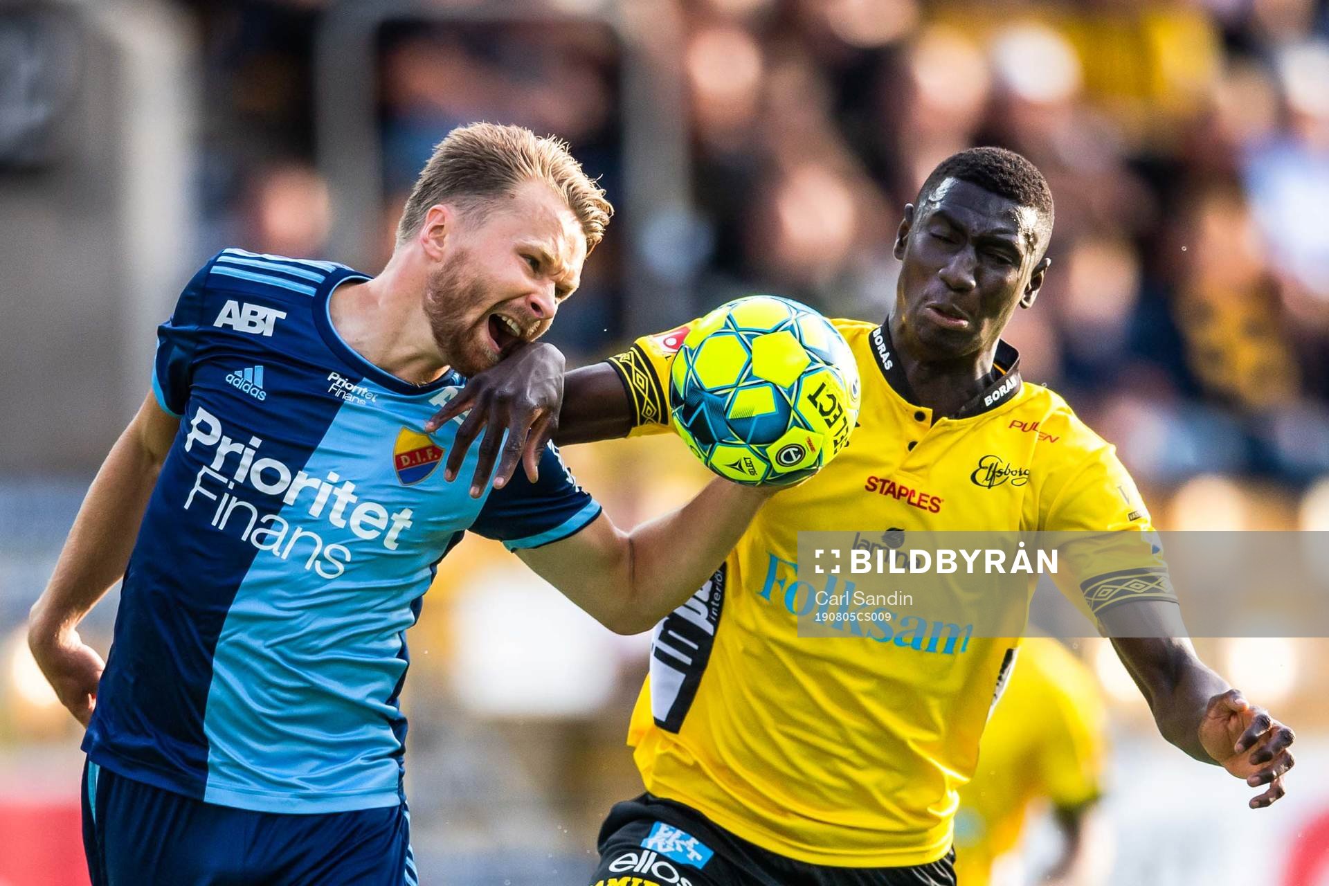 Djurgårdens Jacob Une Larsson och Elfsborgs Marokhy Ndione