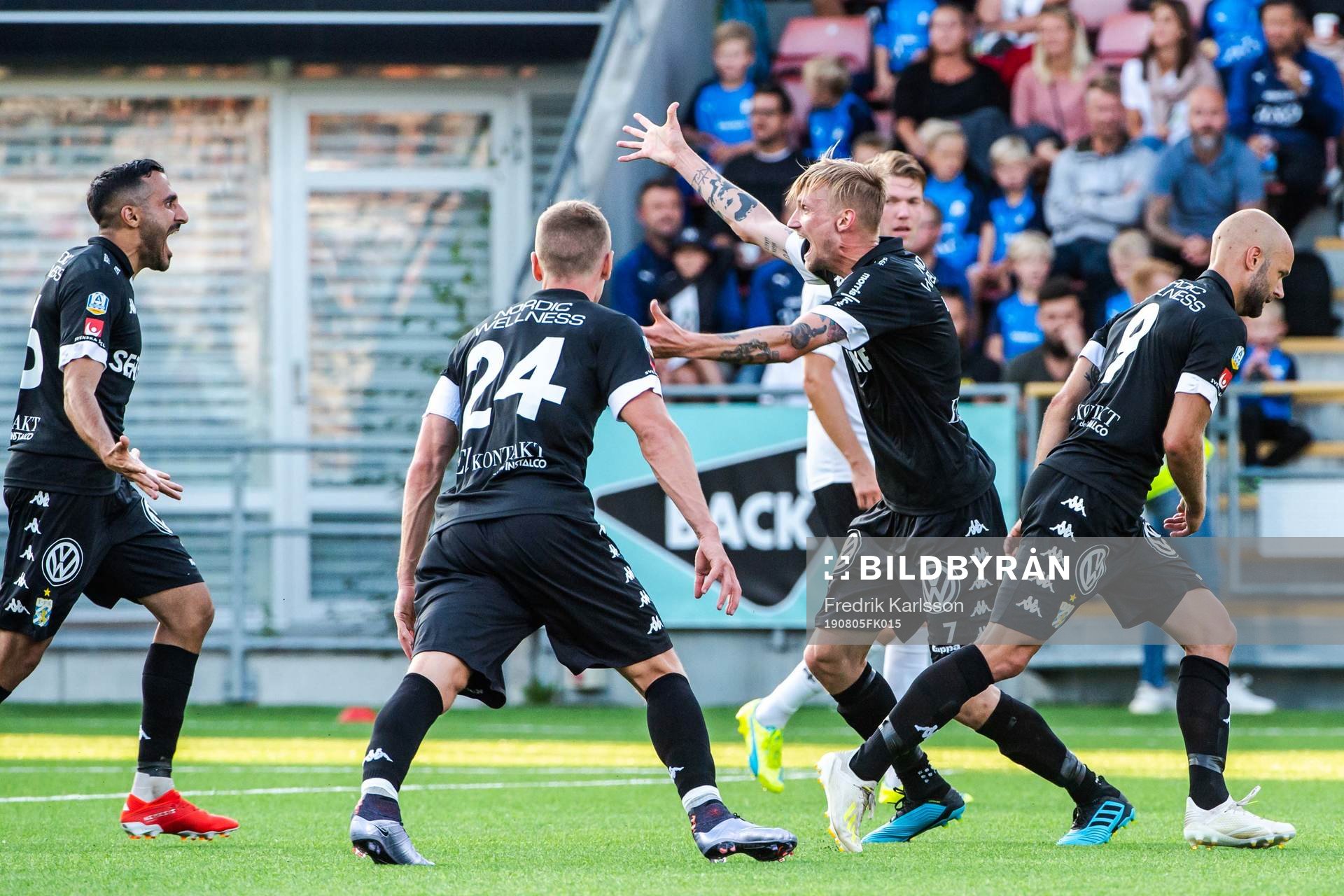 IFK Göteborgs Sebastian Eriksson och Robin Söder jublar