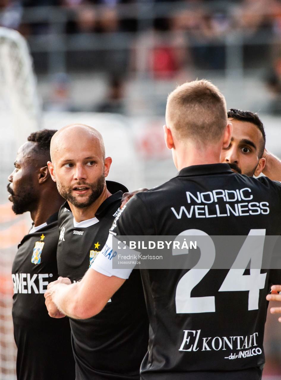 IFK Göteborgs Robin Söder jublar med lagkamrater