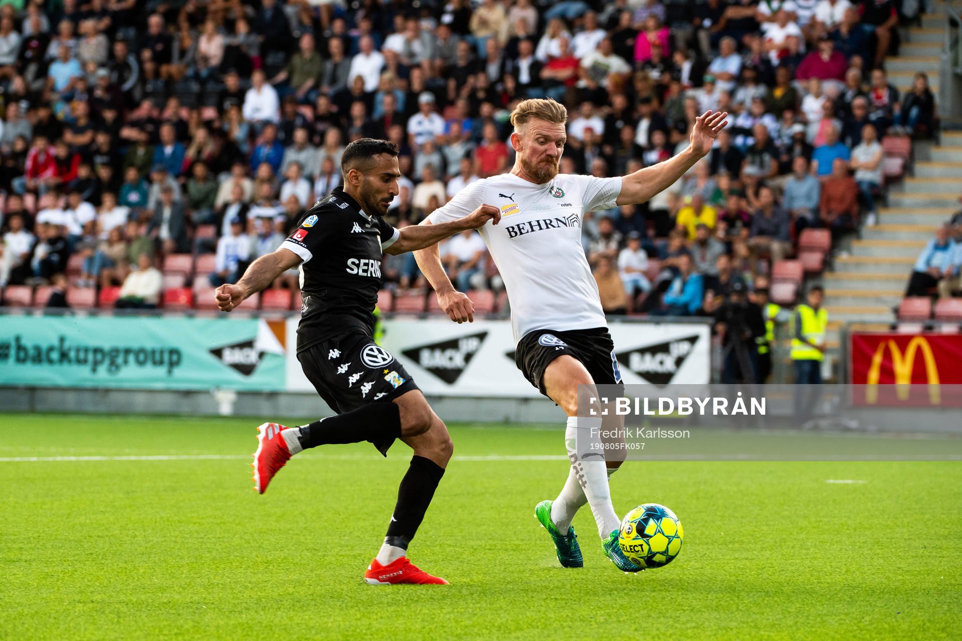 IFK Göteborgs Sargon Abraham och Örebros Michael Almebäck
