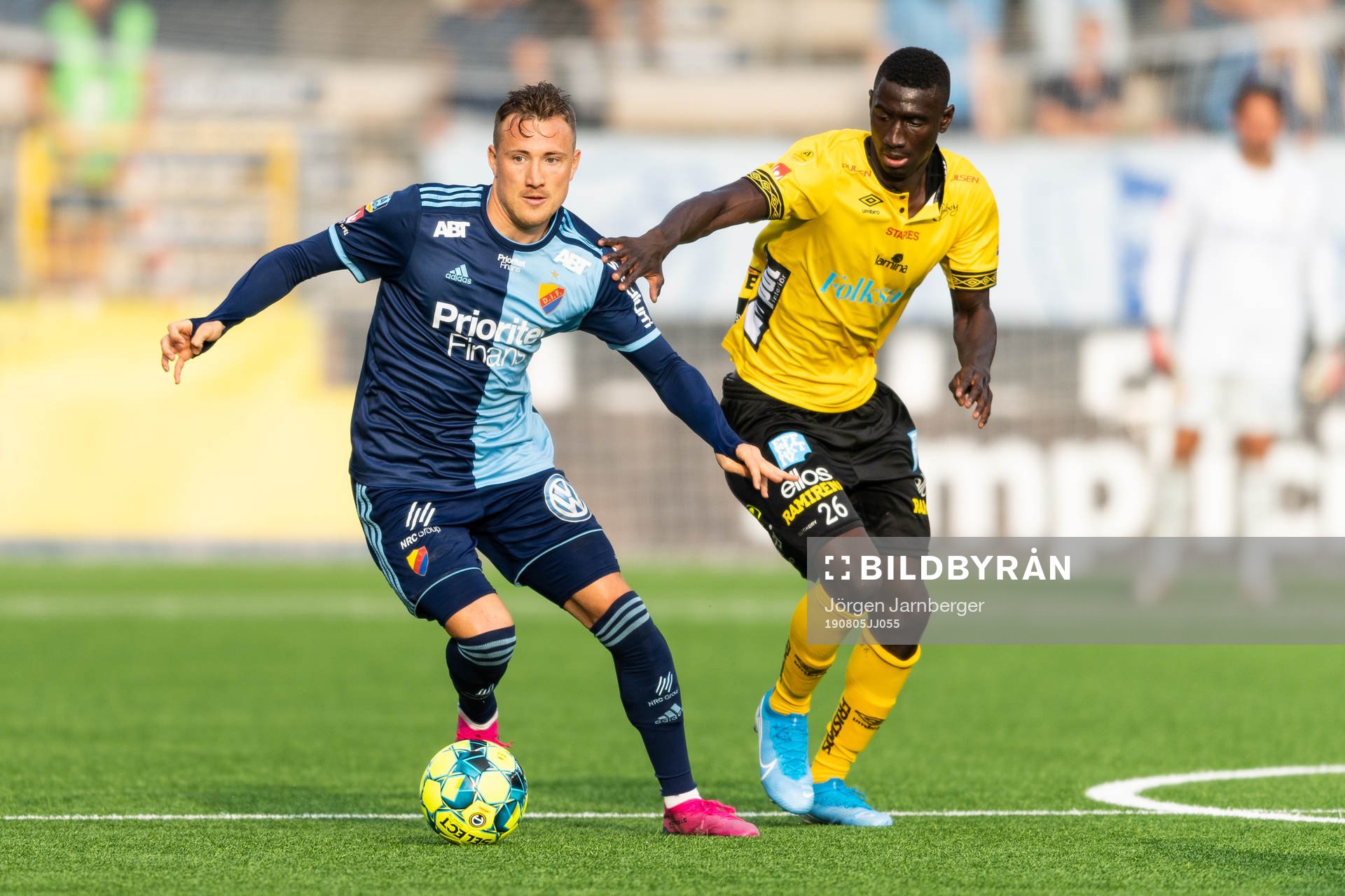 Djurgårdens Fredrik Ulvestad och Elfsborgs Marokhy Ndione