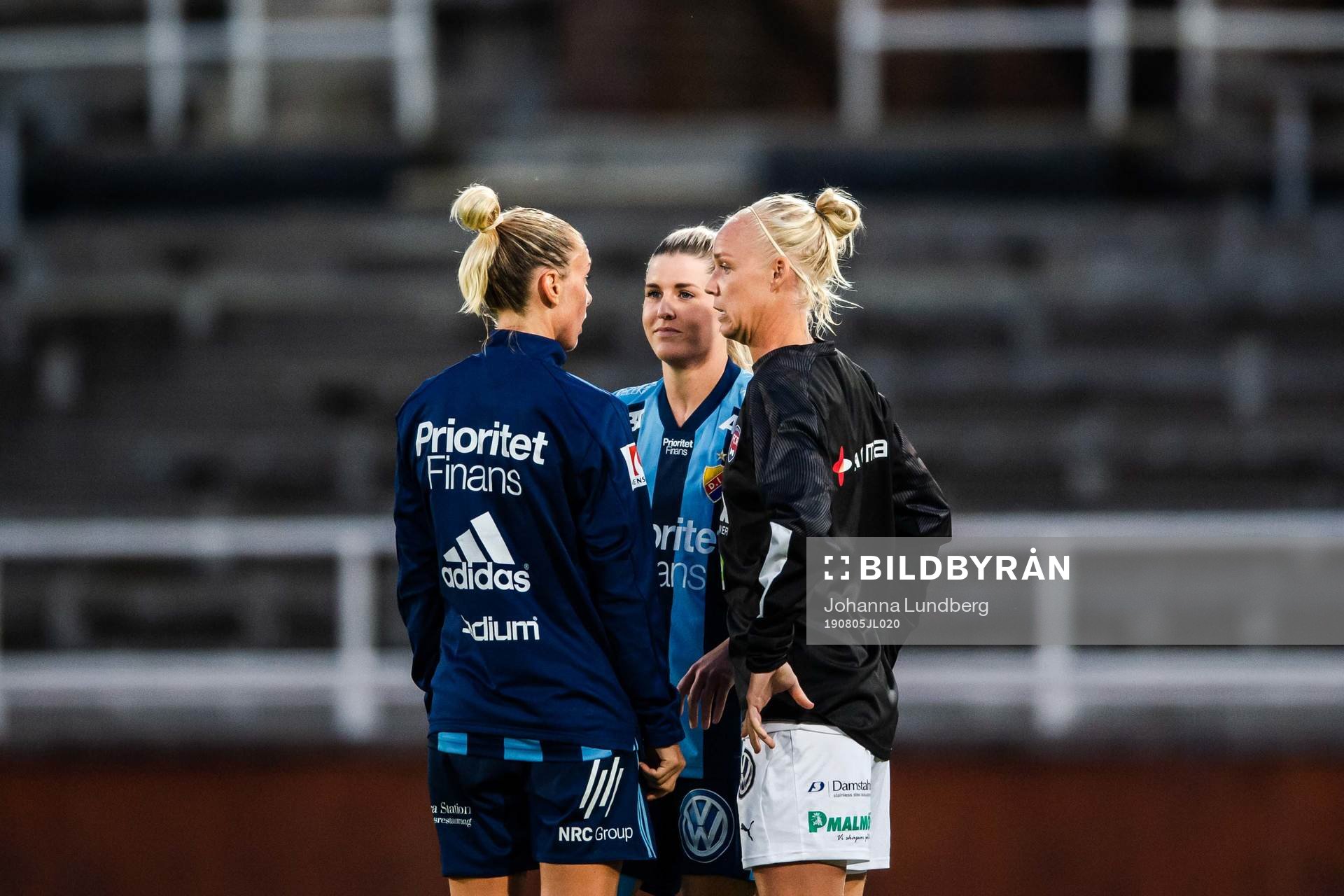 Rosengårds Caroline Seger i samtal med Djurgårdens Olivia