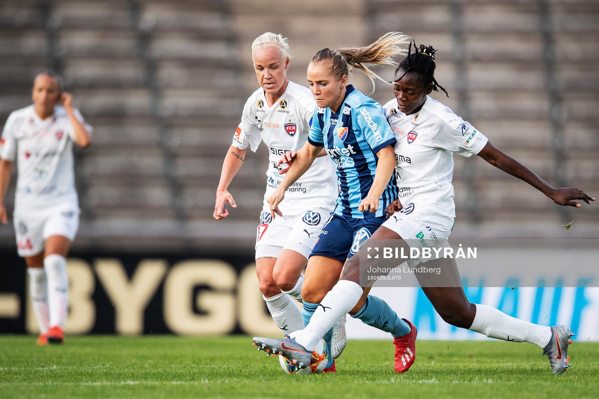 Rosengårds Caroline Seger och Anam Imo mot Djurgårdens