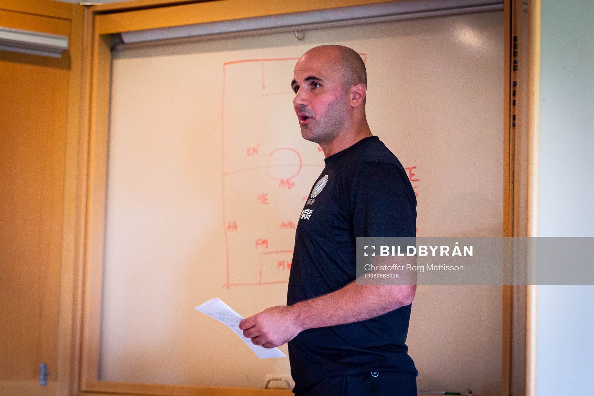 Råås tränare Rabie Salem presenterar startelvan