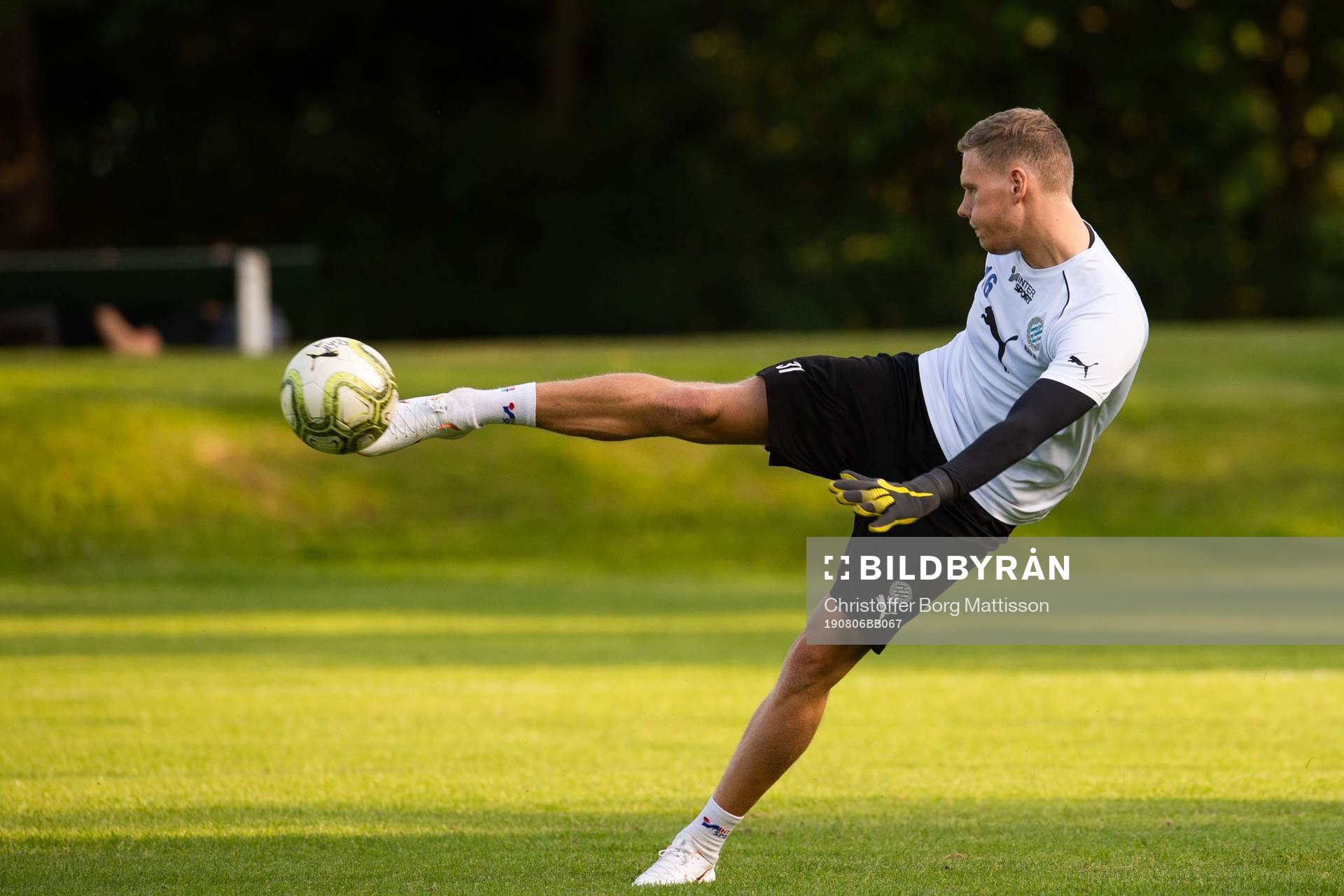 Råås målvakt Marcus Werner Rupprecht inför fotbollsmatchen i Division 3 sydvästra Götaland mellan Råå och Laholm den 6 augusti 2019 i Helsingborg.