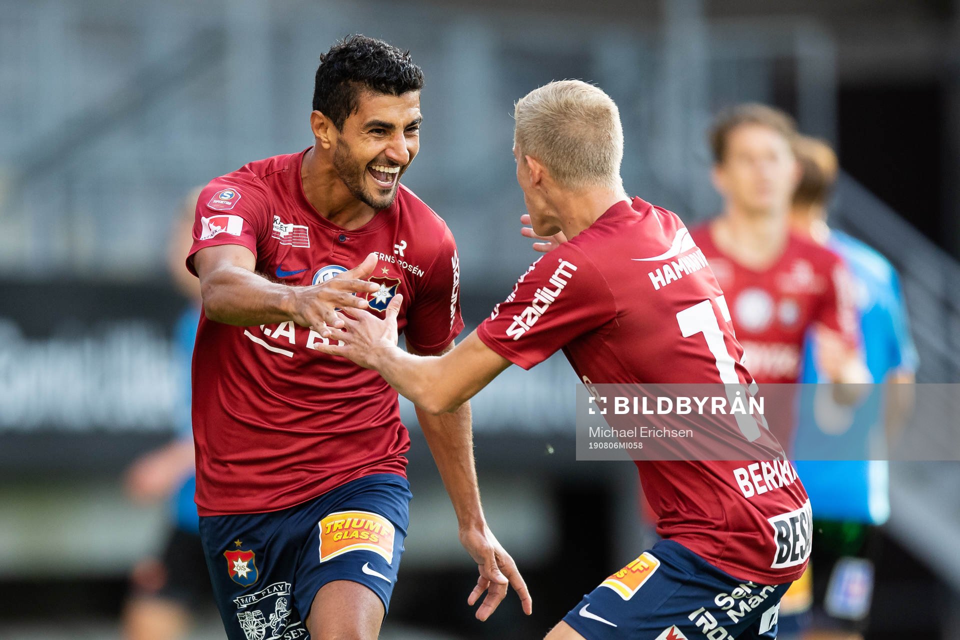 Örgrytes Ailton Almeida jublar med Alexander Bernhardsson