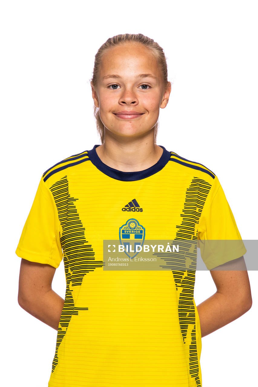 Linnea Folkow i F15/04-landslaget
