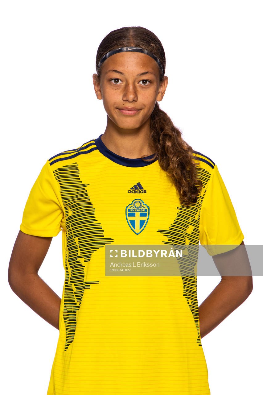 Malva Larsson i F15/04-landslaget