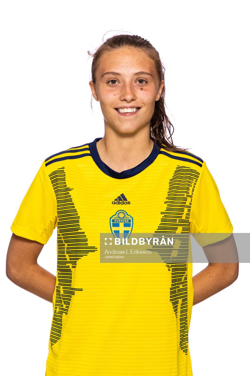 Ella Björkman i F15/04-landslaget
